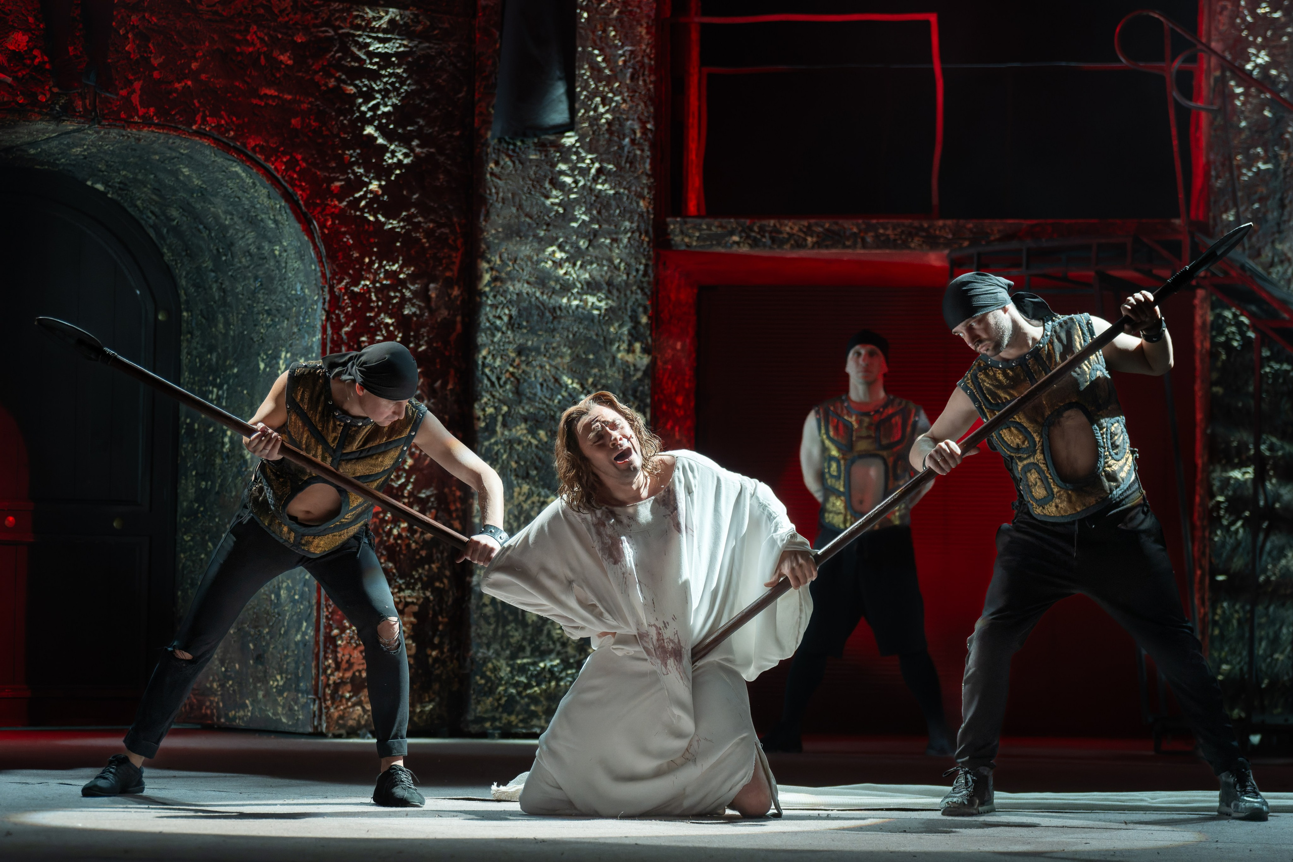 Театр Моссовета: Иисус Христос Супервезда — 35 лет на сцене. Сайт фотографа Сергея Абрамова