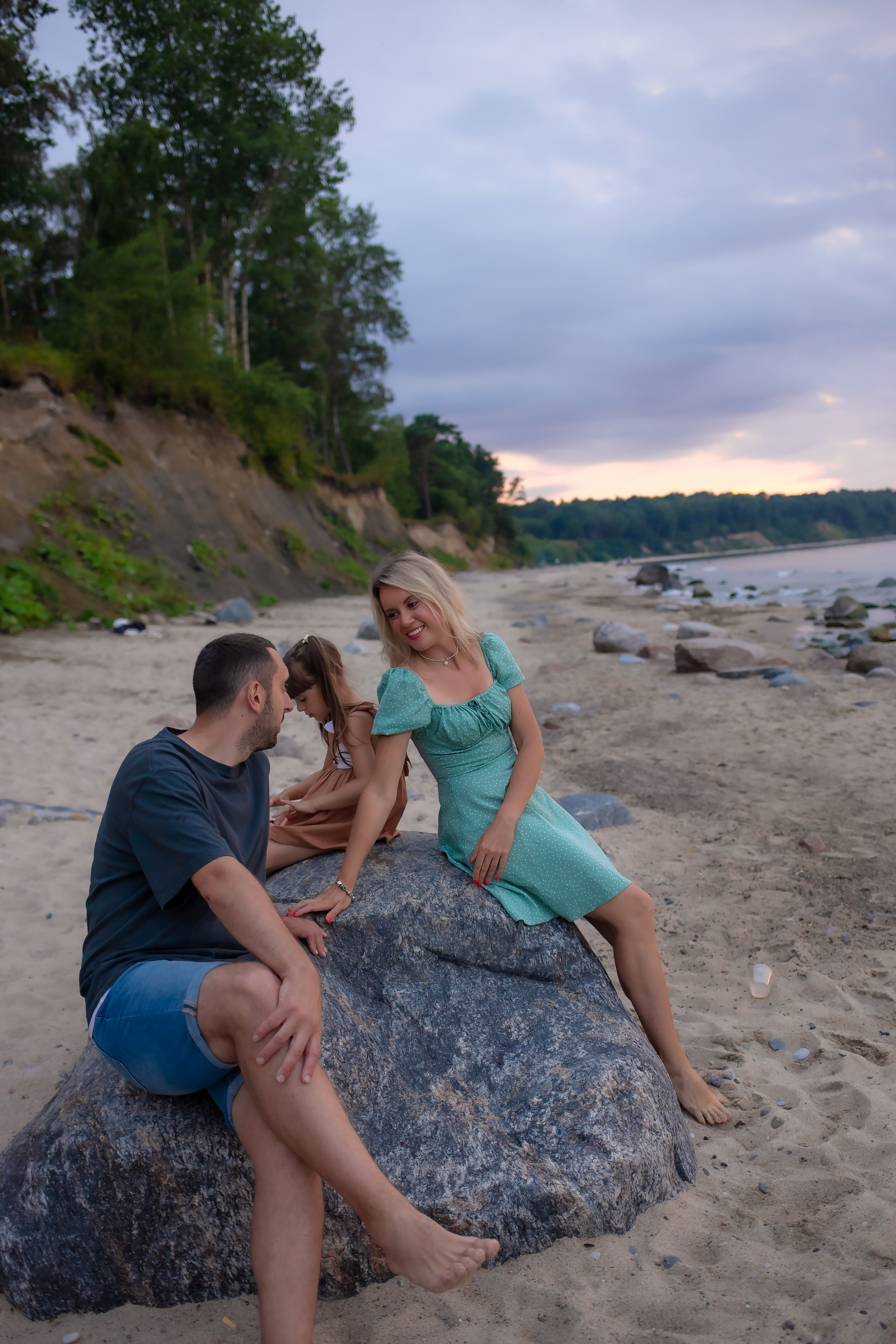 Есеня, Леня и Аня. Закат в Куликово. Фотограф в Калининграде Решетникова Алина