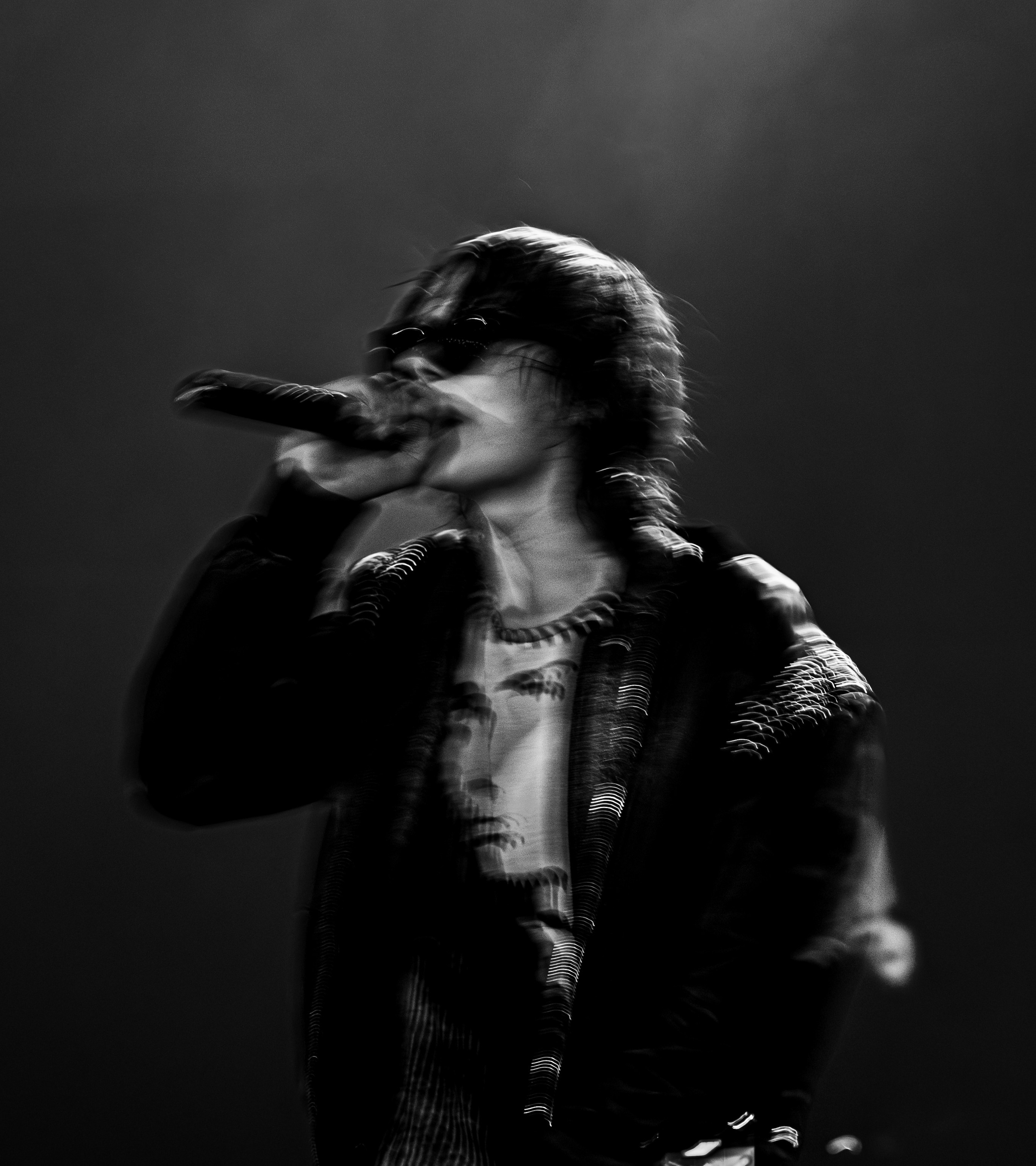 @ФакШиза 29.12.2025. Коммерческий и художественный фотограф и видеограф в Москве Арсений Тургенев