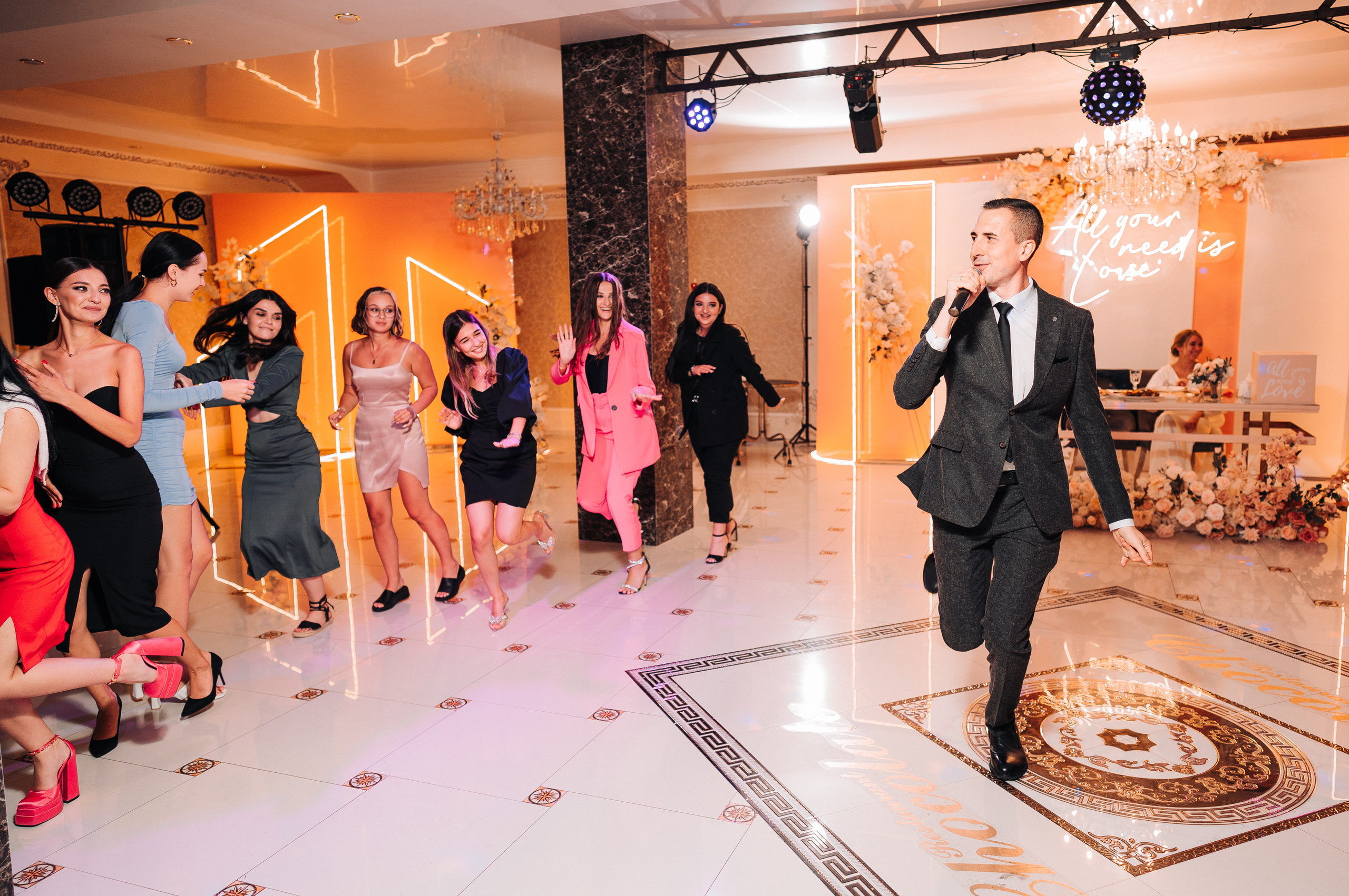 Нежность и веселье. Фотограф — Москва — Артем Гончаренко