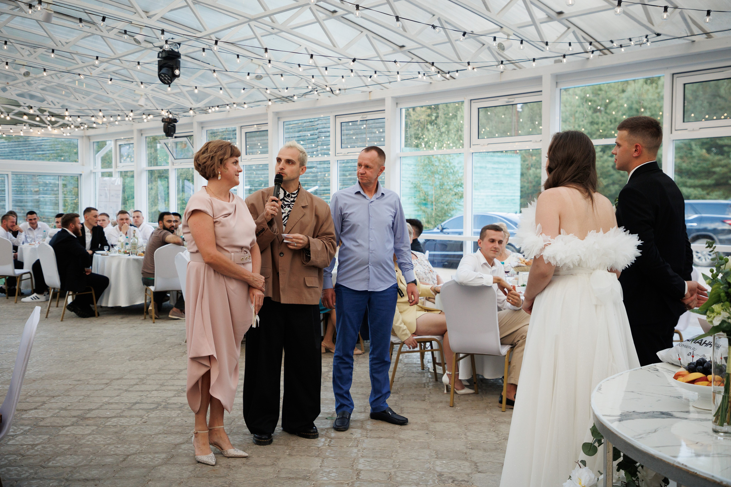 Сентябрь 2025, Белый лис, Выкса. Фотограф городских и семейных событий в Нижнем Новгороде Артем Карпухин