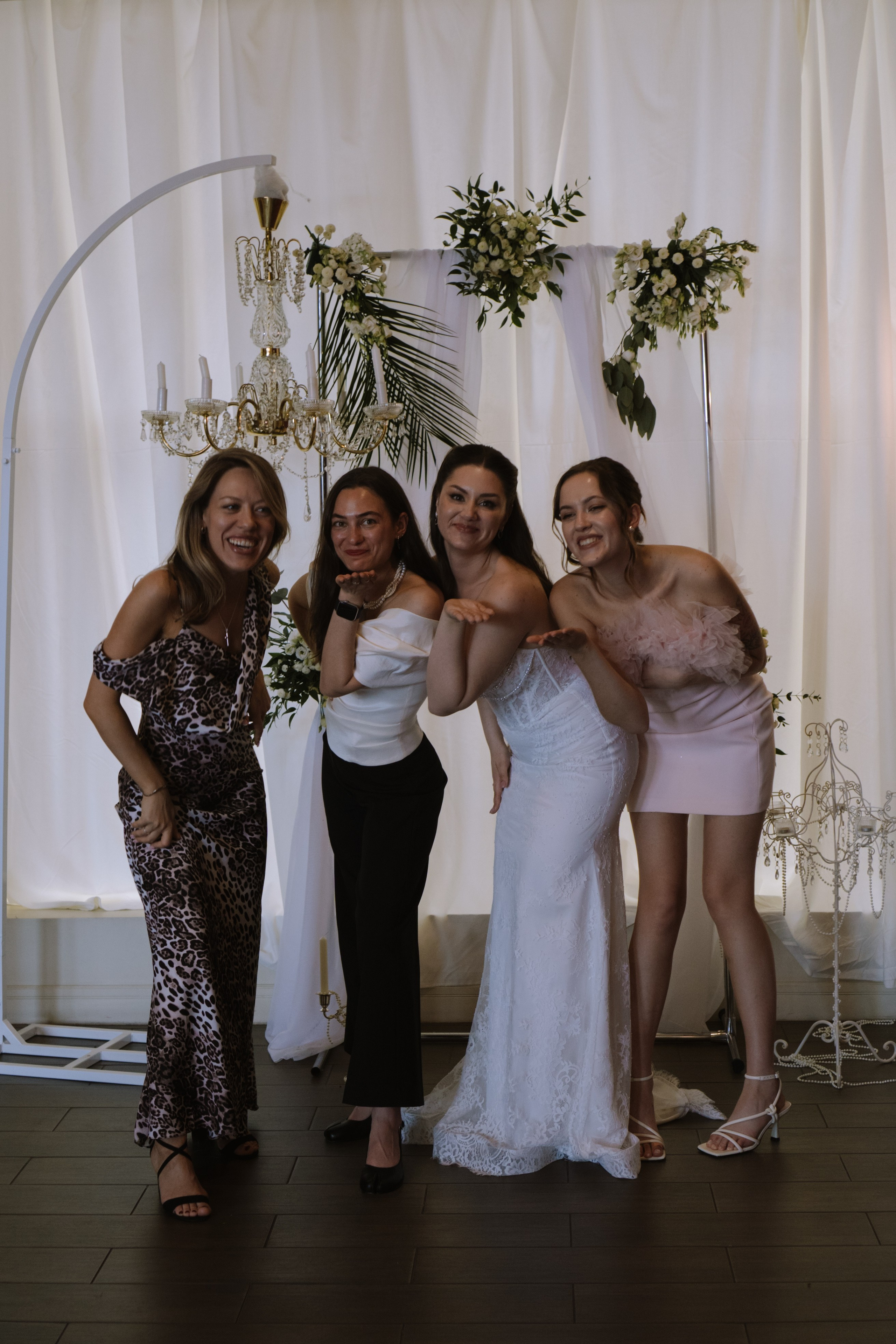 СВАДЕБНЫЙ БАНКЕТ НА ВЛАДИМИРСКОЙ В САНКТ-ПЕТЕРБУРГЕ (КАМЕРНАЯ СВАДЬБА). Профессиональный фотограф, Санкт-Петербург — Виктория Богомолова