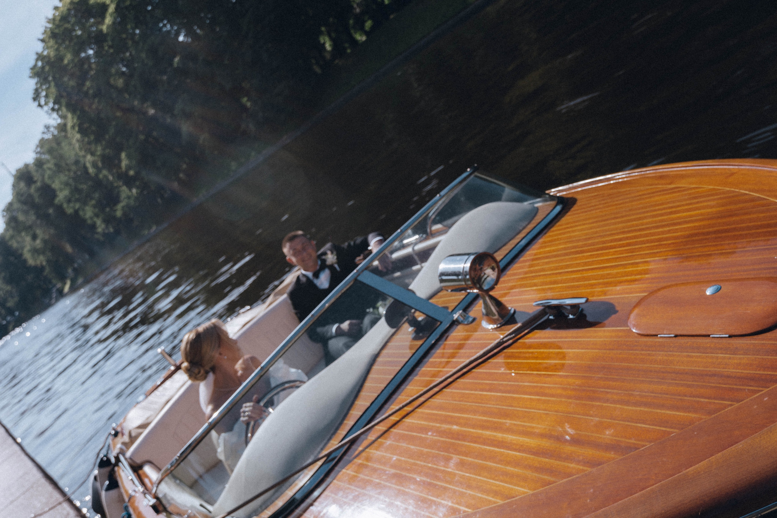 СВАДЕНБНАЯ СЬЕМКА НА КАТЕРЕ ПО КАНАЛАМ САНКТ-ПЕТЕРБУРГА И В АКВАТОРИИ НЕВЫ. Профессиональный фотограф, Санкт-Петербург — Виктория Богомолова