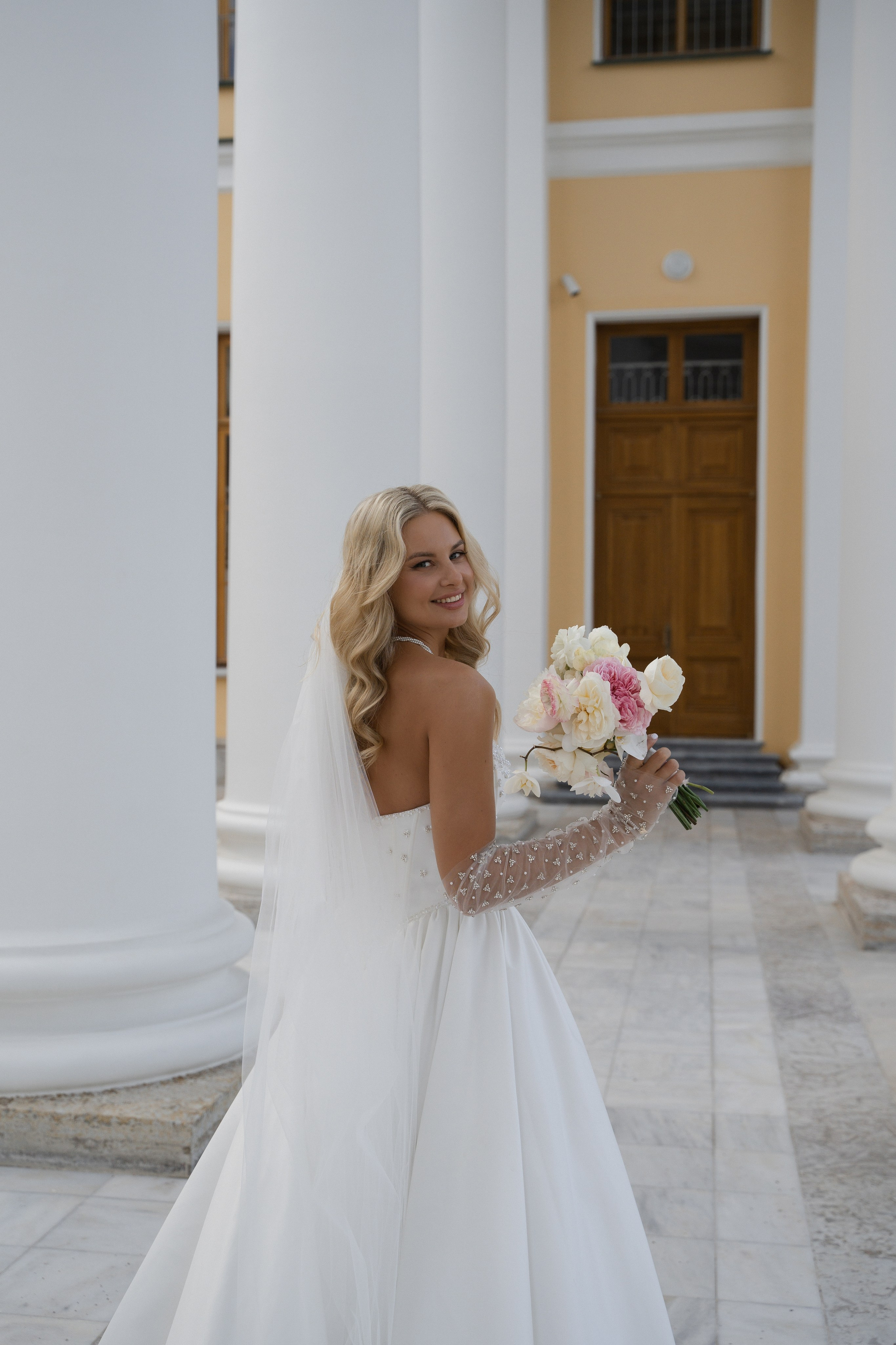 Моменты в ритме стиля. Свадебный фотограф в Санкт-Петербурге