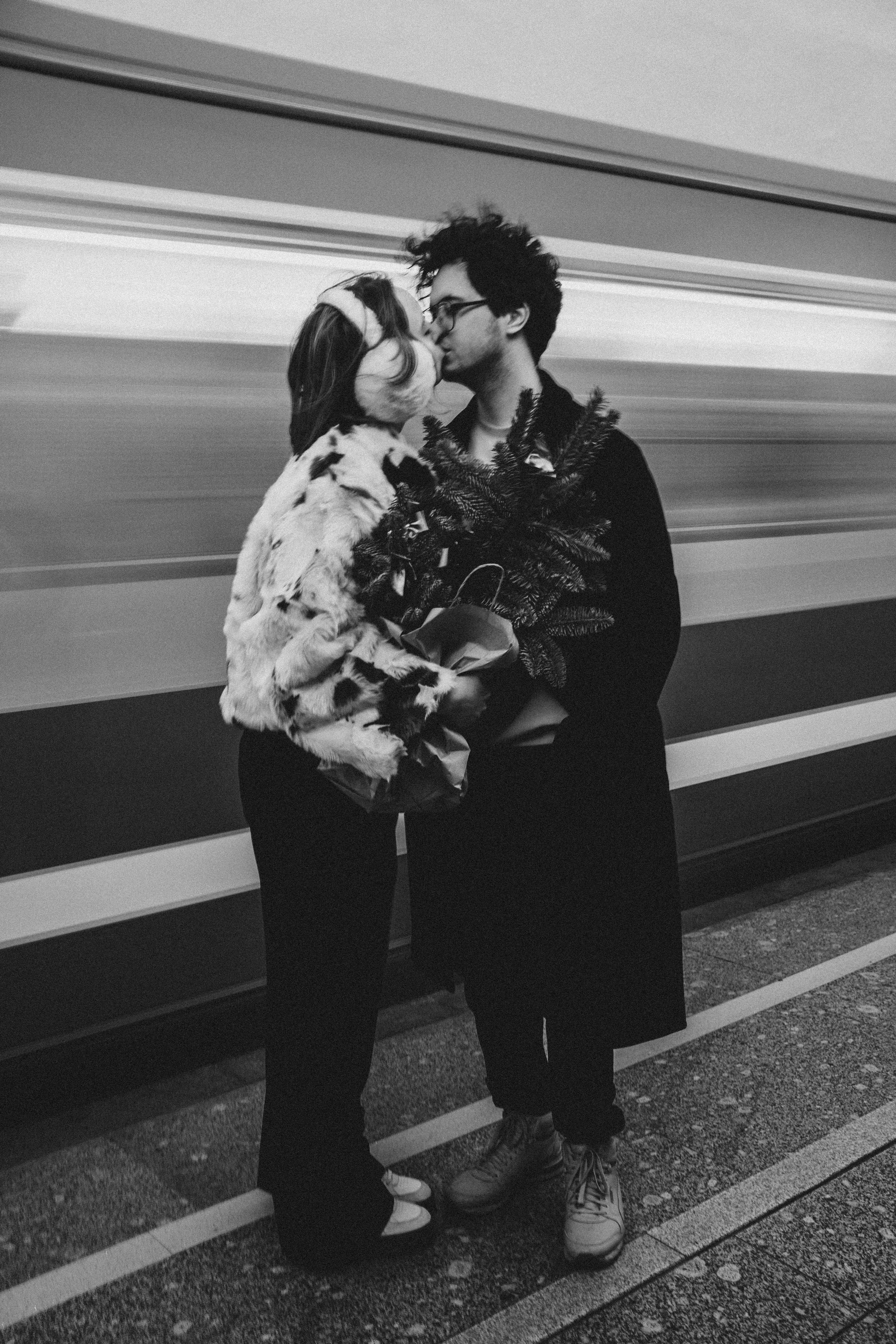 НОВОГОДНЯЯ ФОТОСЕСИИЯ ПАРЫ В МЕТРО ЛЮБОВЬ. Профессиональный фотограф, Санкт-Петербург — Виктория Богомолова