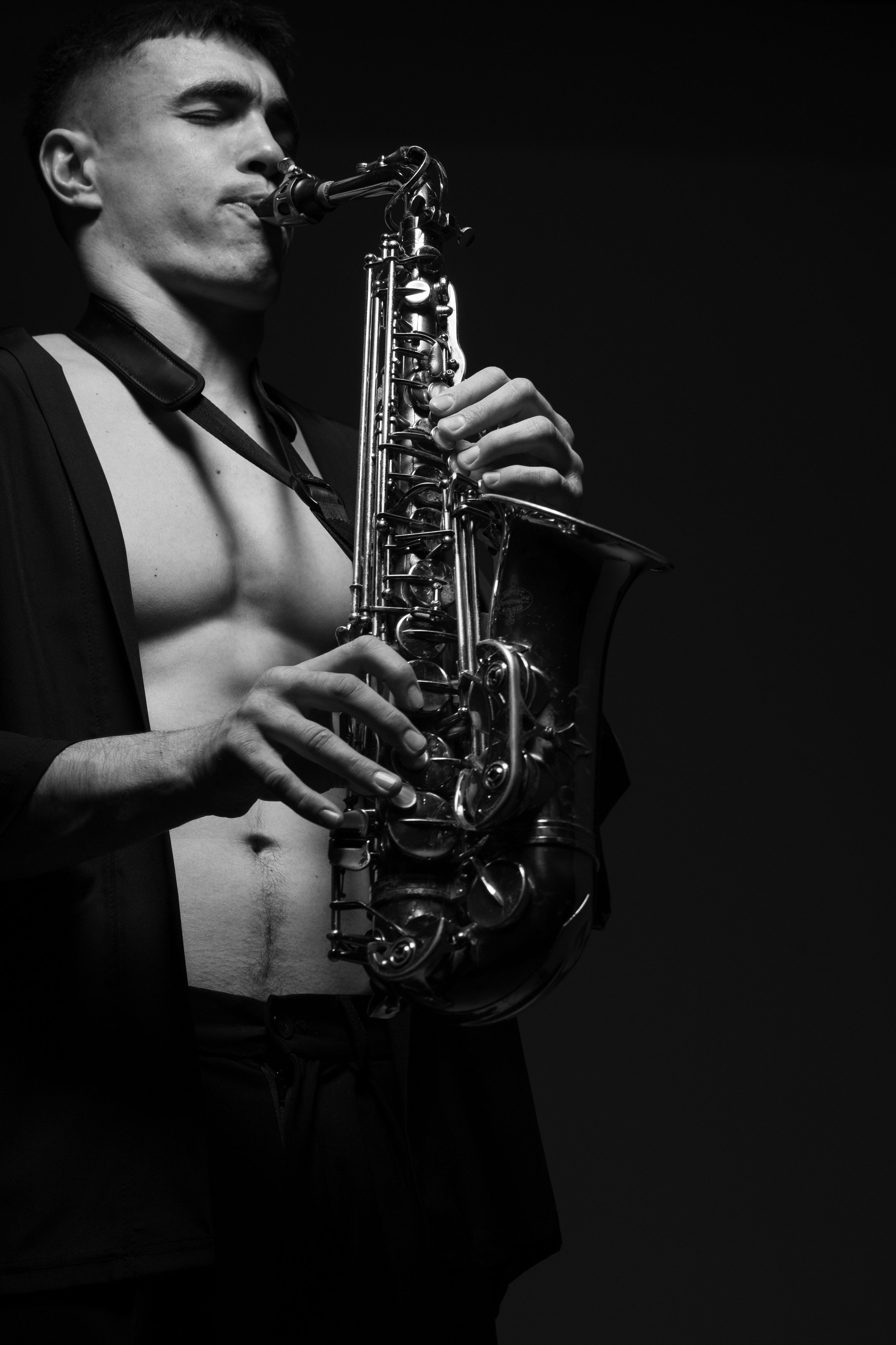 Саксофон. Свадебный и портретный фотограф в Москве Алексей Чернявский
