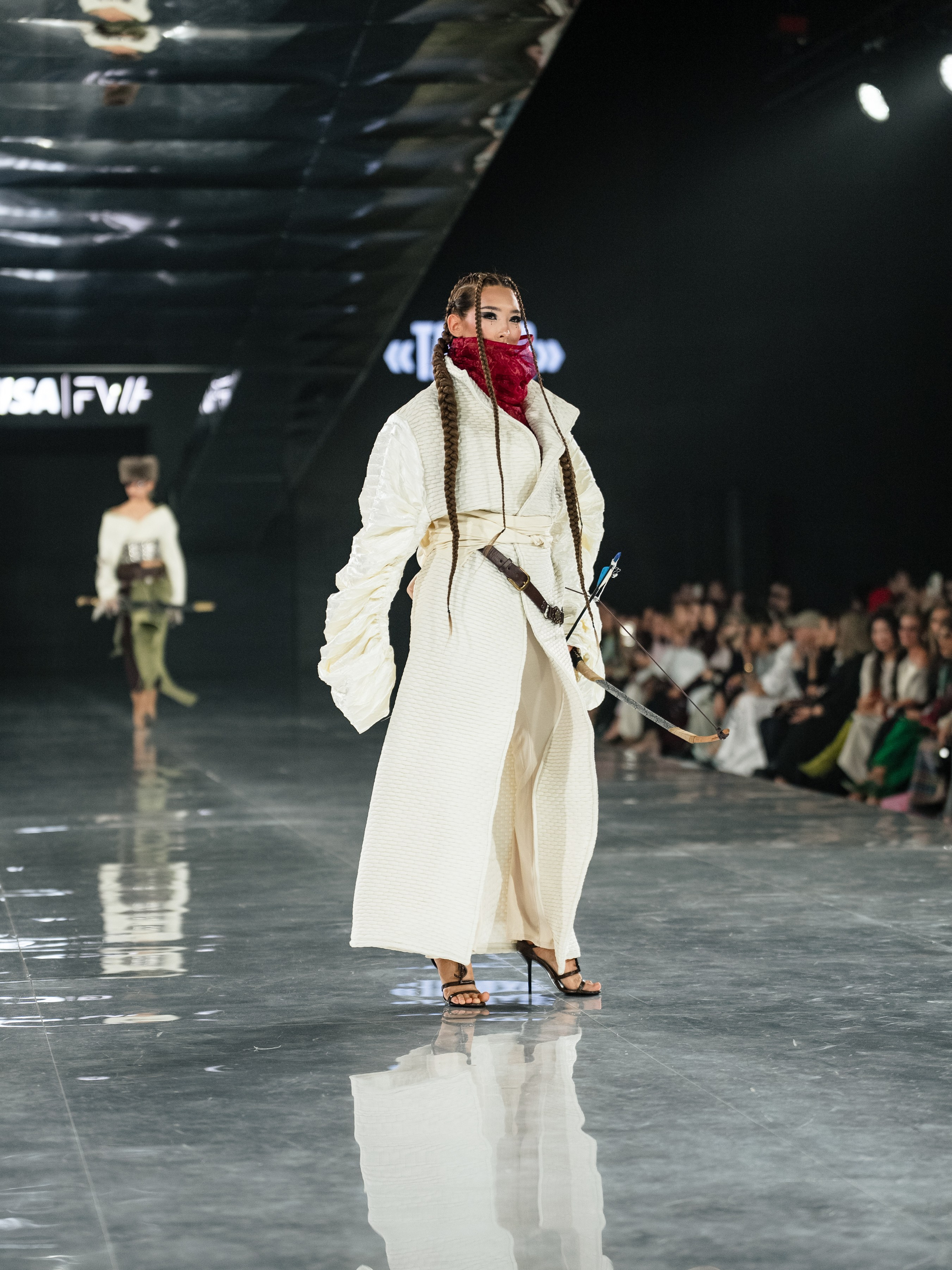 Visa Fashion Week SAKH. Сайт Алматинского НЮ АРТ, будуар и фэшн фотографа Дениса Карпенко