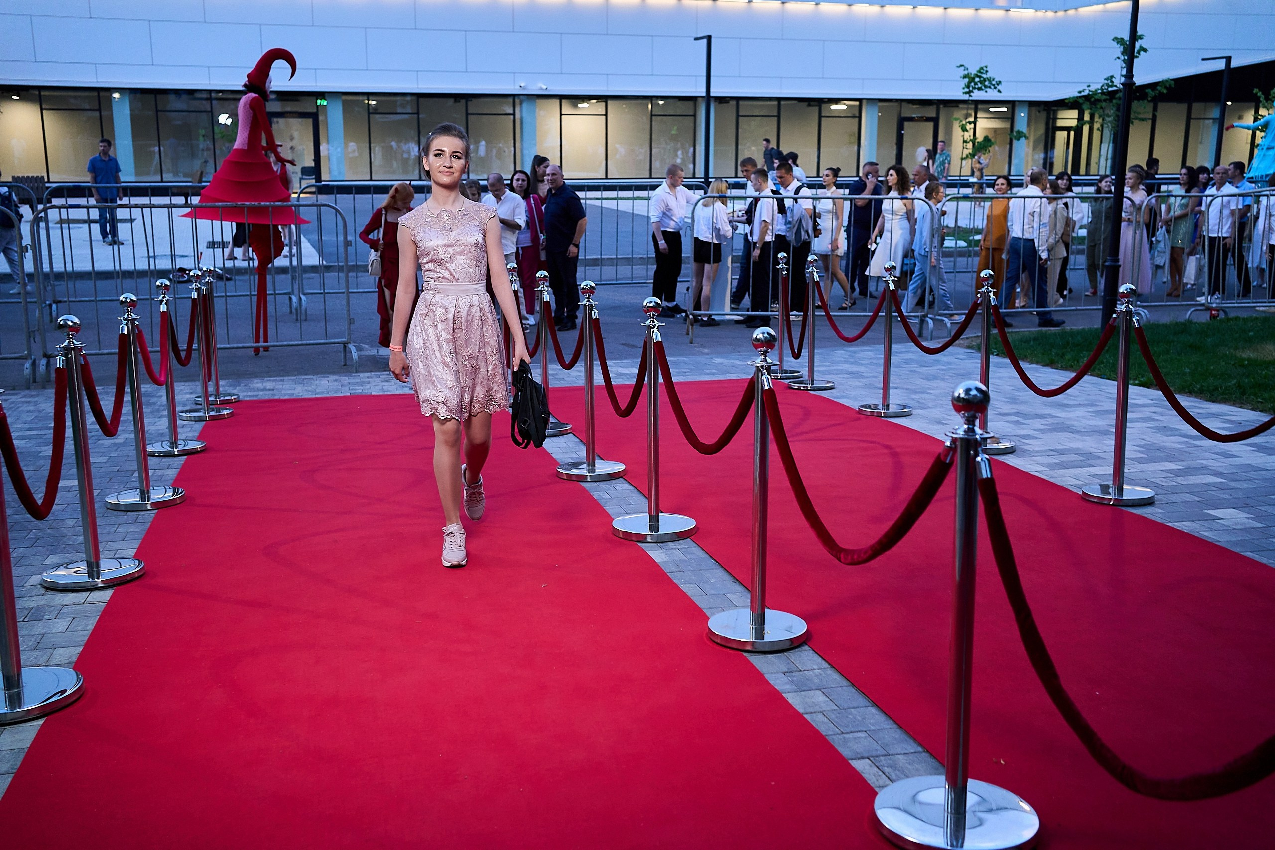 Выпускной 2024 концертный зал Академия ВТБ. Фотограф и Видеограф в Москве. Олег Корушев