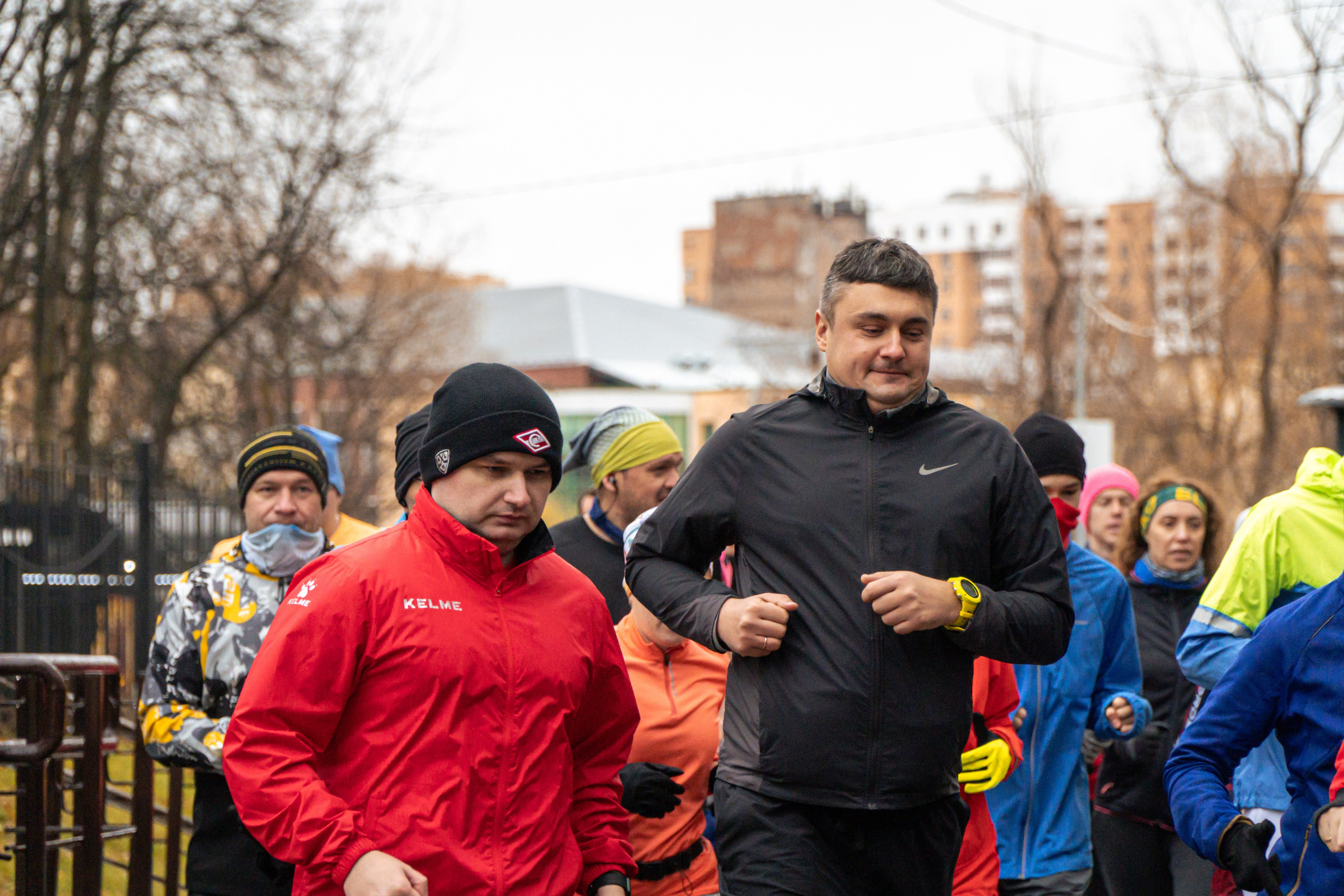 5 вёрст Реутов 16.11.2024. Роман Капилюшов. Бег. Фото. Видео. г. Люберцы