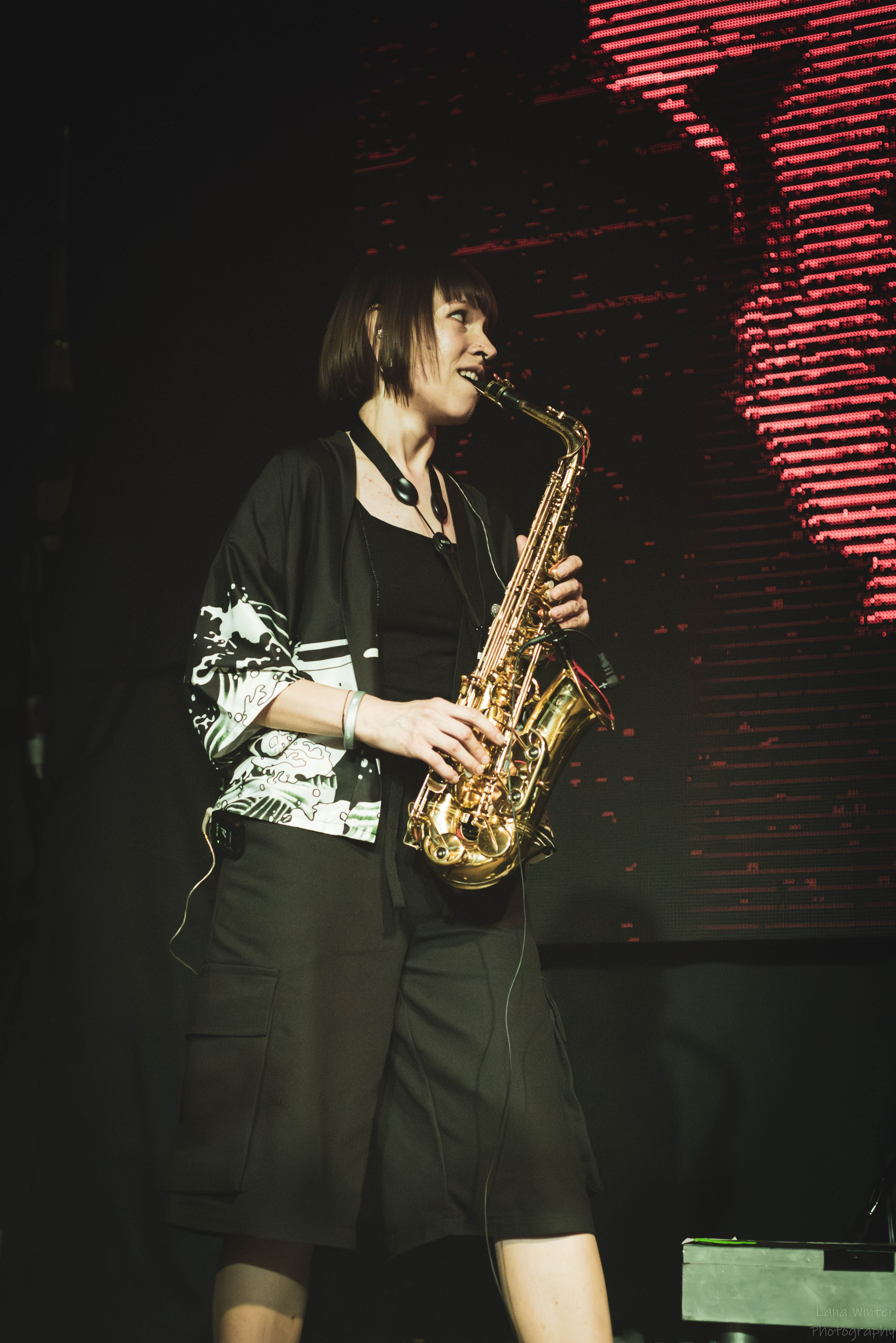 7000$ (29 июня 2025 года, Москва, клуб Урбан). Фотограф Светлана Блинова, Москва и Московская область