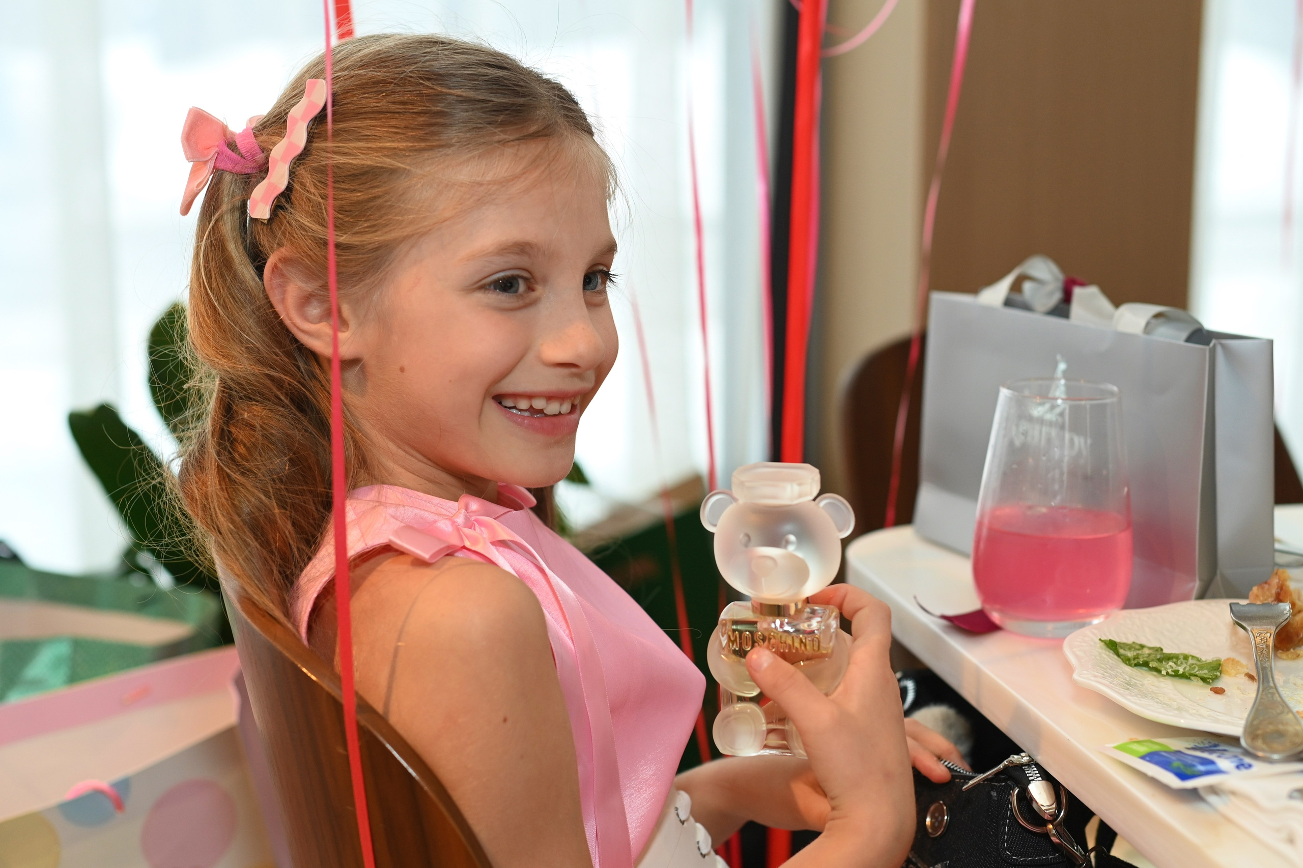 День Рождения Киры в кафе в Лужниках и на улице. Свадебный и семейный фотограф в Москве Ирина Гончарова