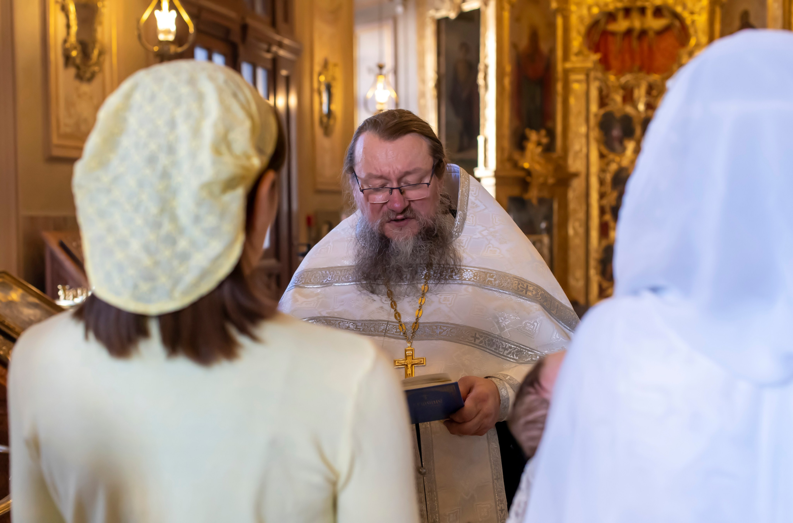 Крещение Елизаветы в Храме Климента Папы Римского. Свадебный и семейный фотограф в Москве Ирина Гончарова