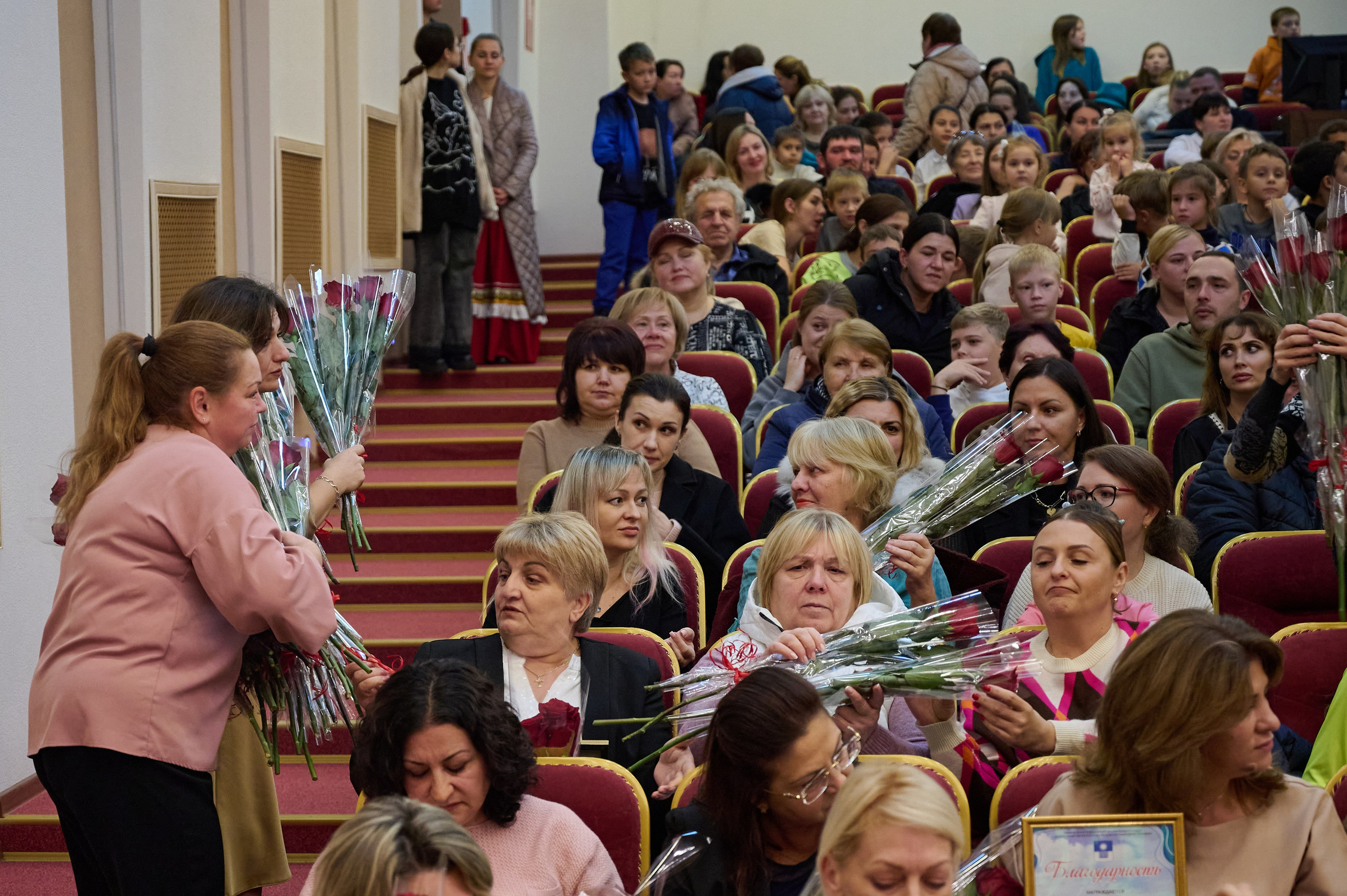 День матери. Кабардинка. Жизнь курорта Кабардинка в фотографиях