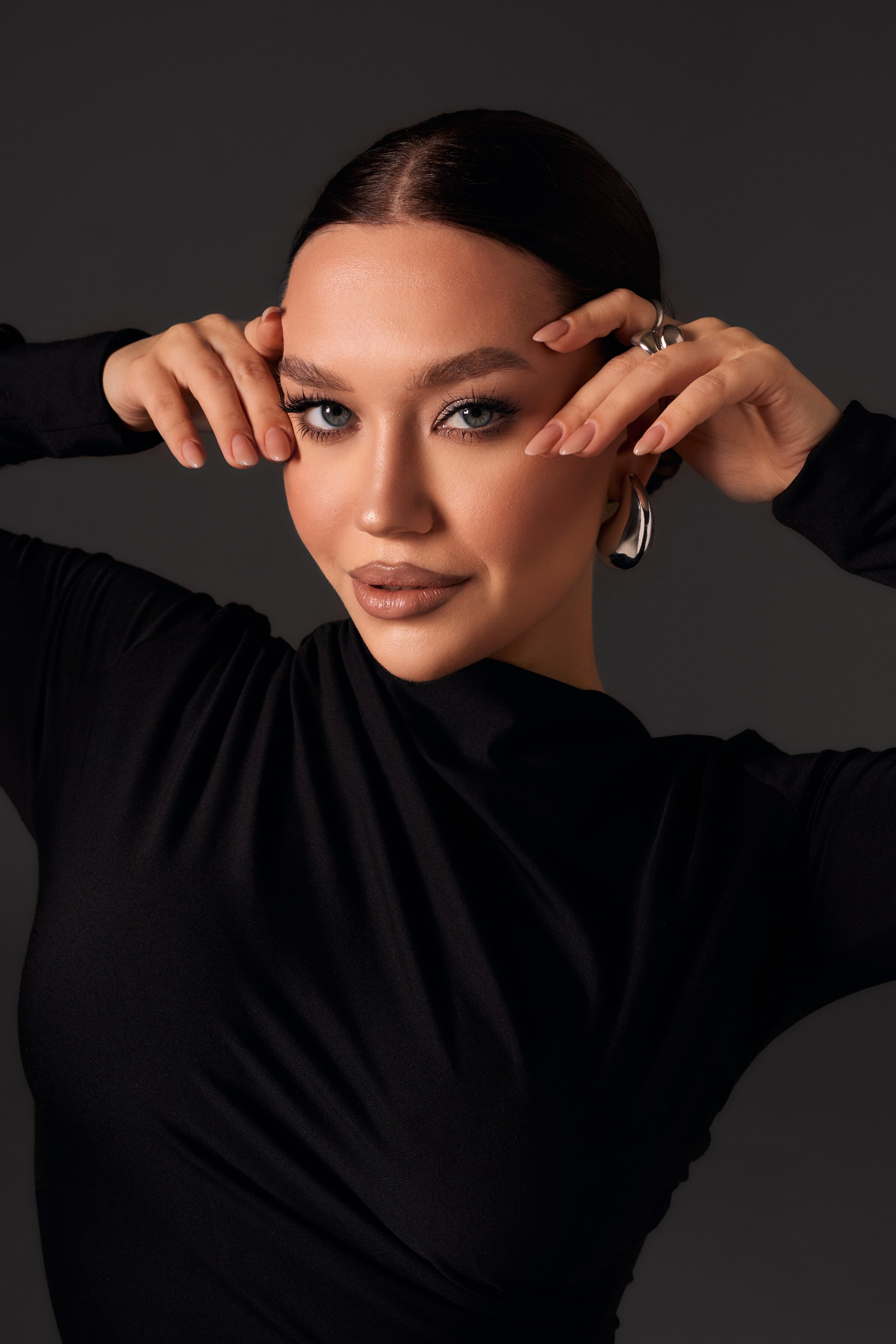 Dark background. Ксения Исакова — фотограф Кострома