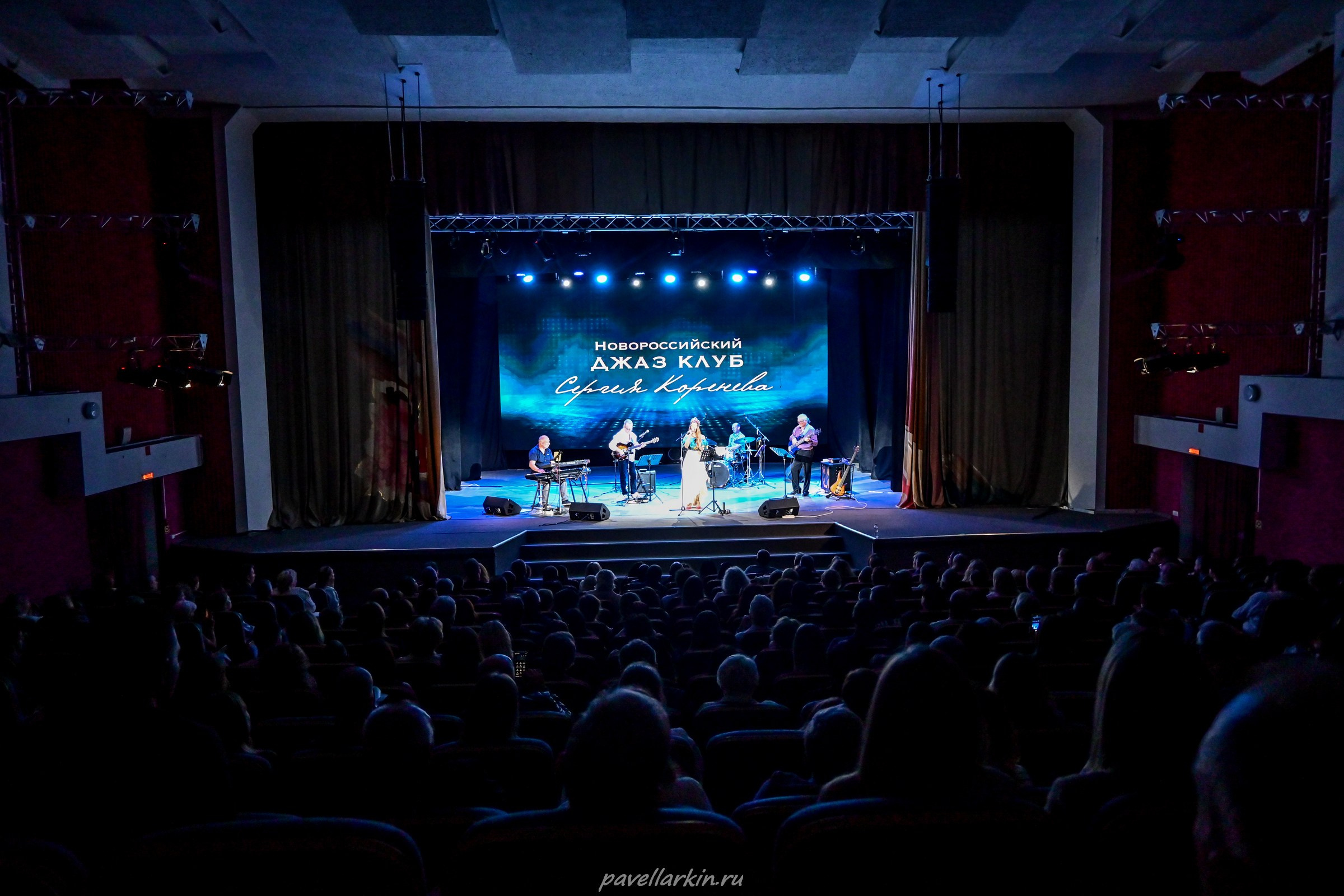 Wendy Kay и Сергей Коренев Project концерт в Новороссийске. Спортивный фотограф, фотожурналист Павел Ларькин