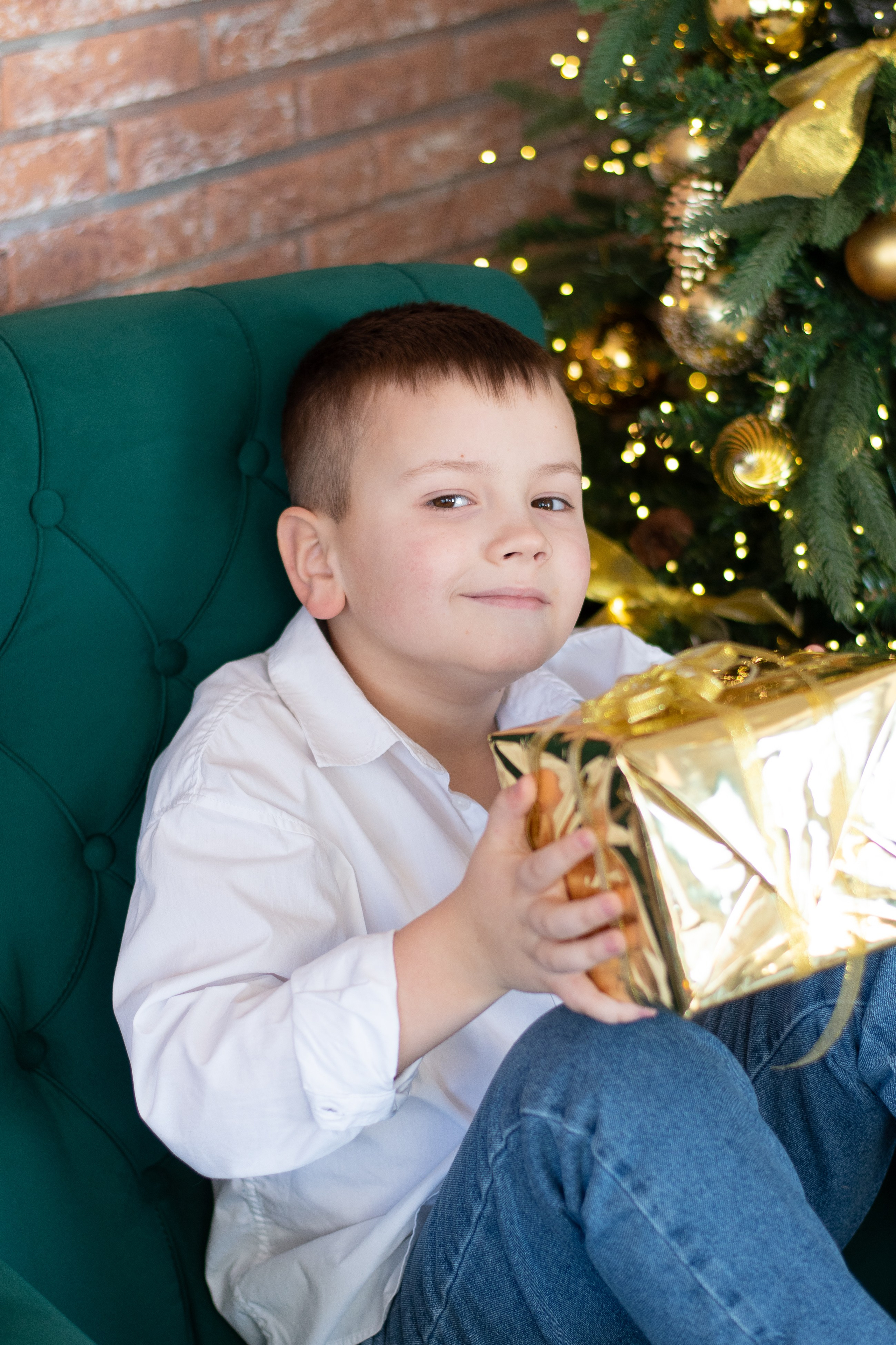 Оксана с семьей. Студийная съемка. Екатерина Бикбаева фотограф, видеограф, медиа-продюсер