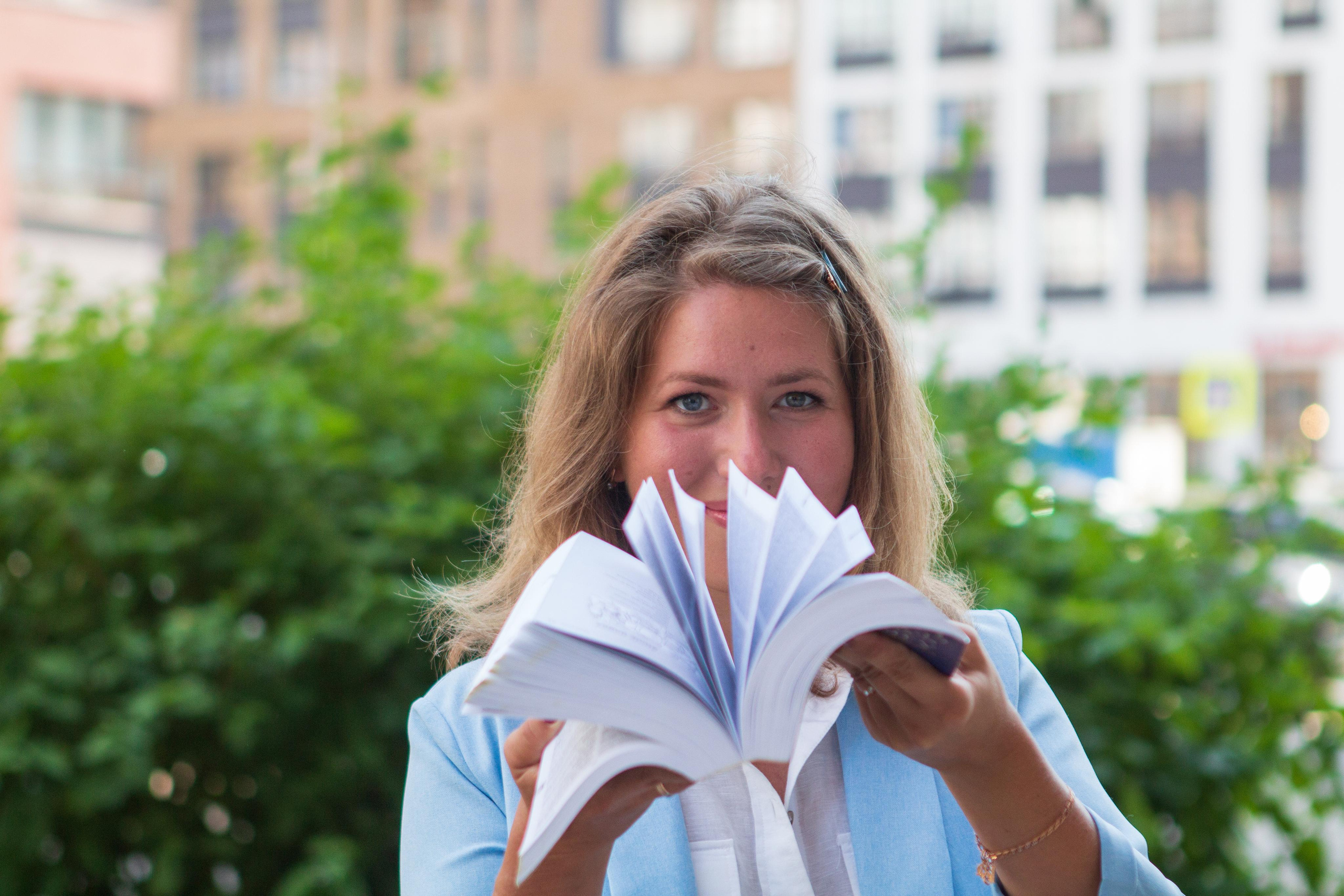 Контент-съемка для Репетитора английского Юлии. Фотограф для вас и вашего бизнеса в Москве Альбина Никифоров