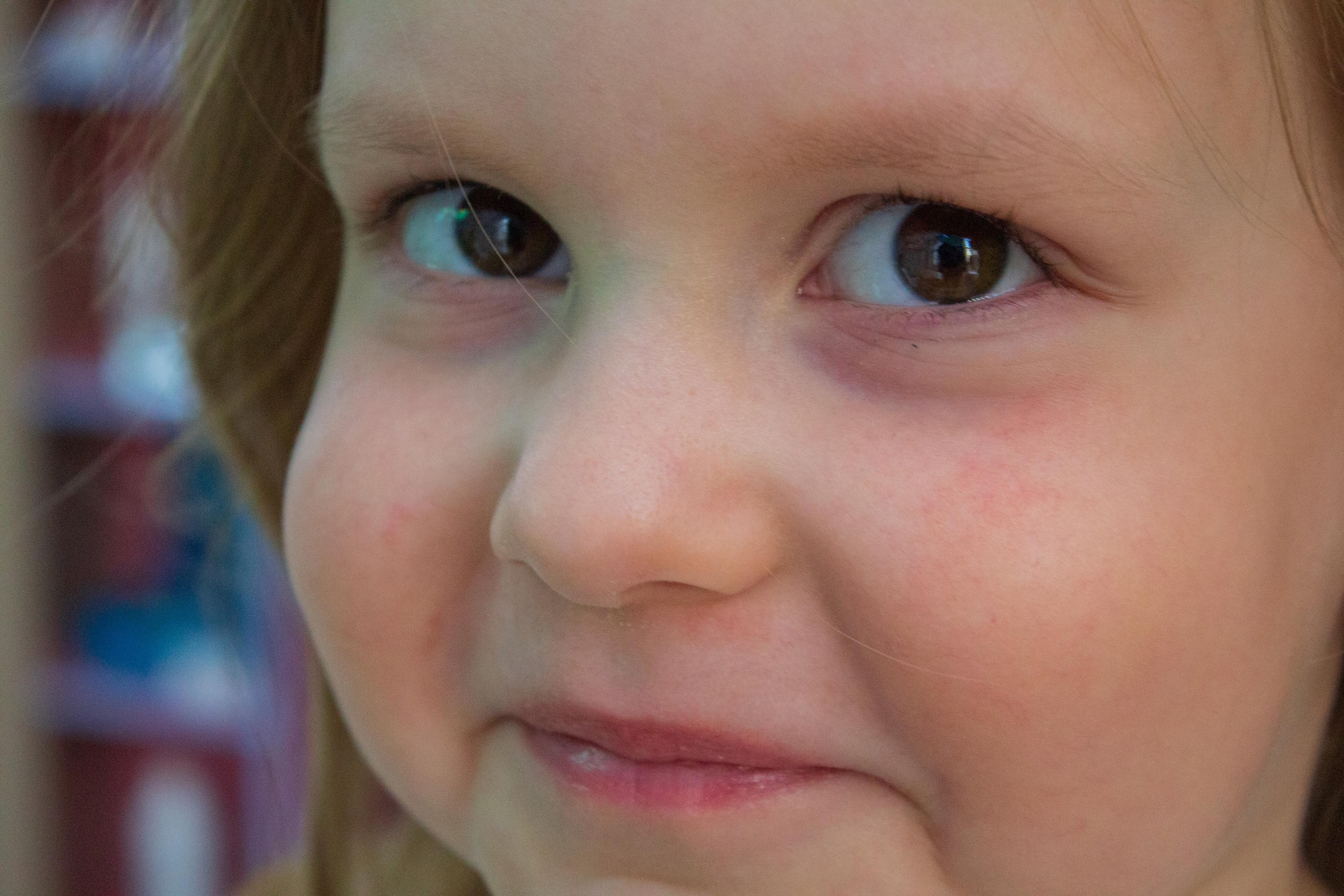 Цветочки в ушки или Как у принцессы Маруси появились сережки. Фотограф для вас и вашего бизнеса в Москве Альбина Никифоров