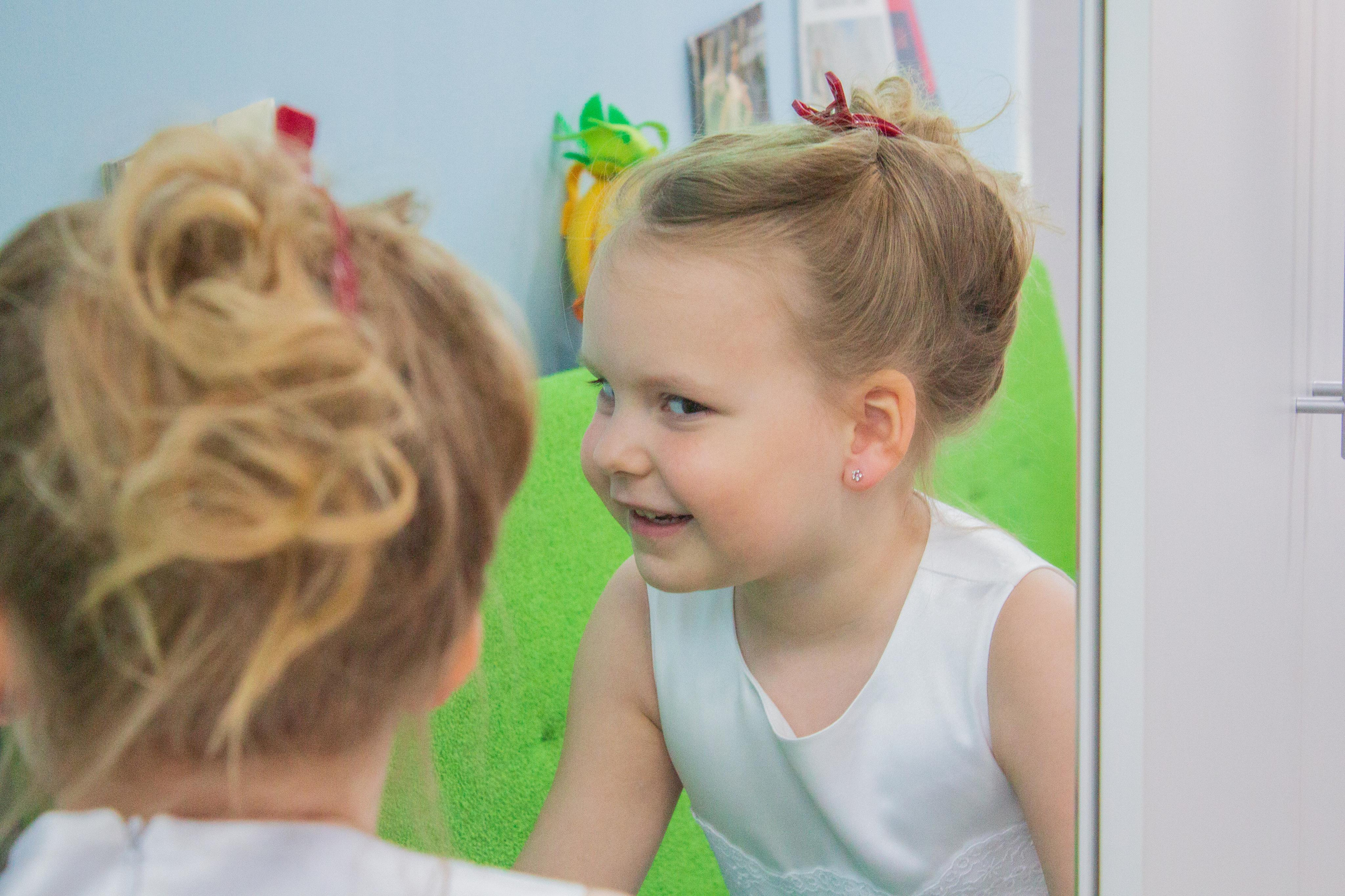 Цветочки в ушки или Как у принцессы Маруси появились сережки. Фотограф для вас и вашего бизнеса в Москве Альбина Никифоров