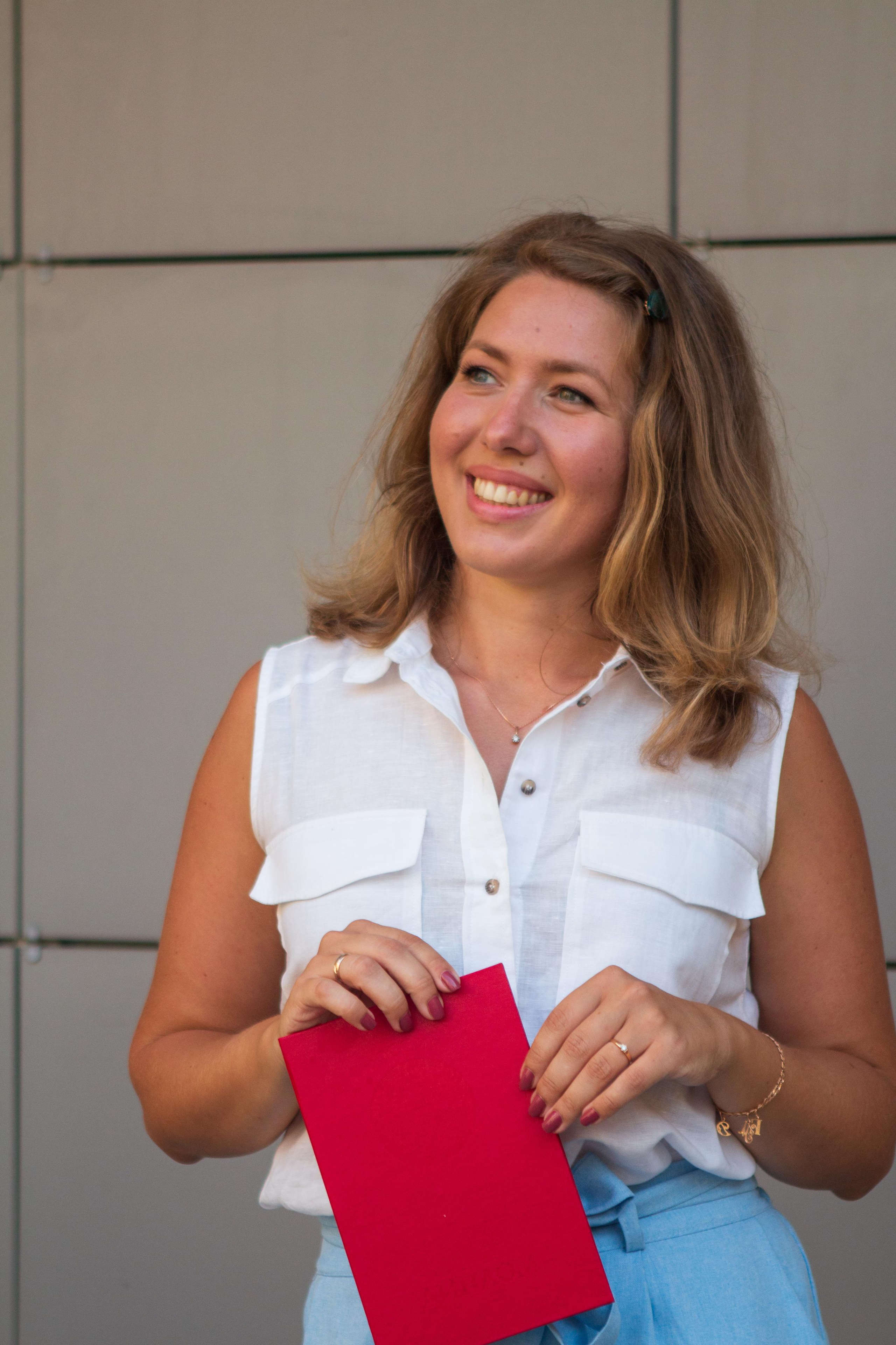 Контент-съемка для Репетитора английского Юлии. Фотограф для вас и вашего бизнеса в Москве Альбина Никифоров