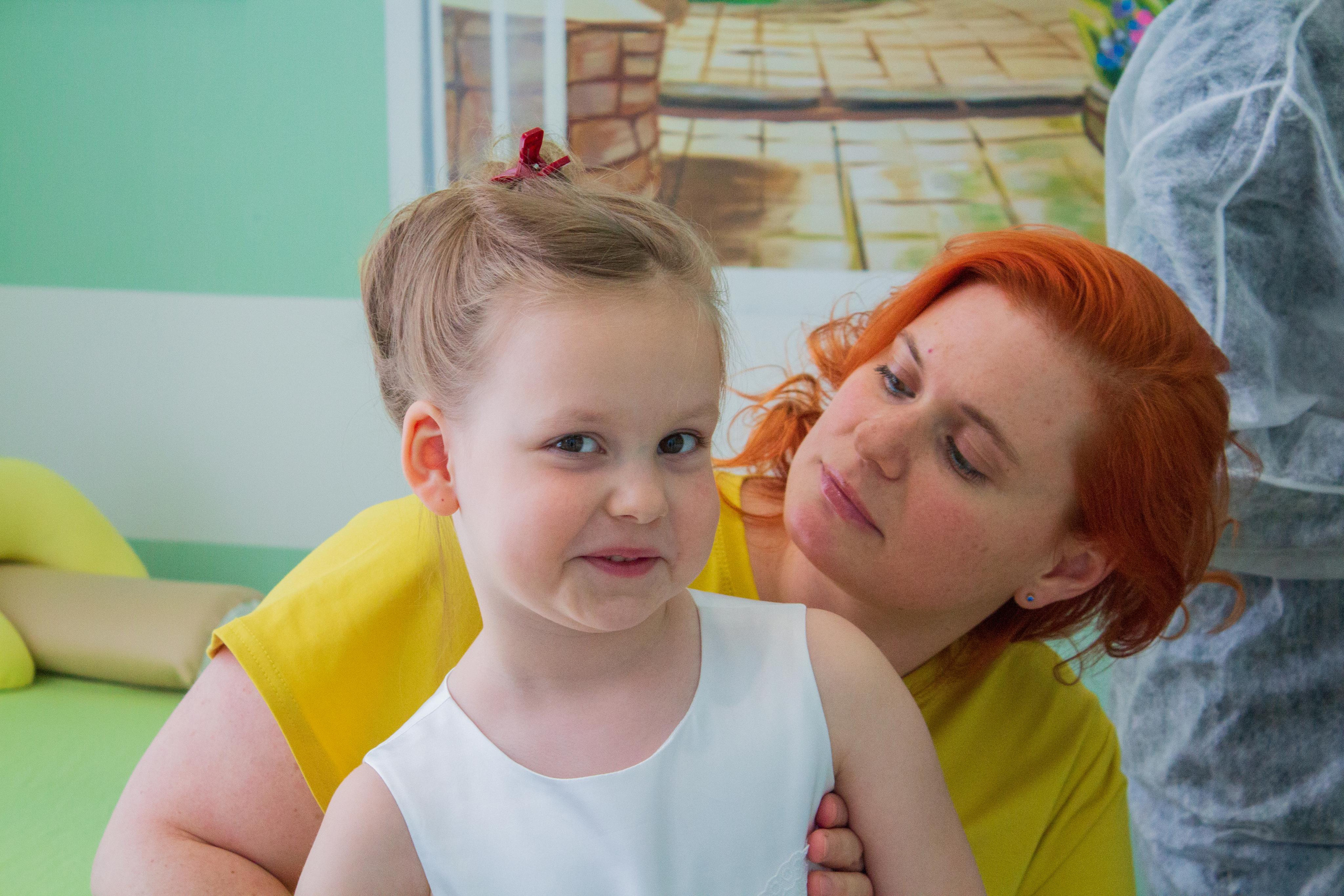 Цветочки в ушки или Как у принцессы Маруси появились сережки. Фотограф для вас и вашего бизнеса в Москве Альбина Никифоров