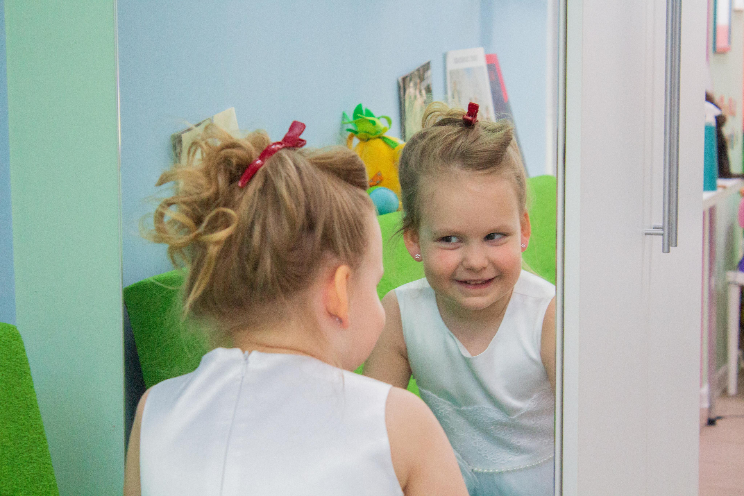 Цветочки в ушки или Как у принцессы Маруси появились сережки. Фотограф для вас и вашего бизнеса в Москве Альбина Никифоров