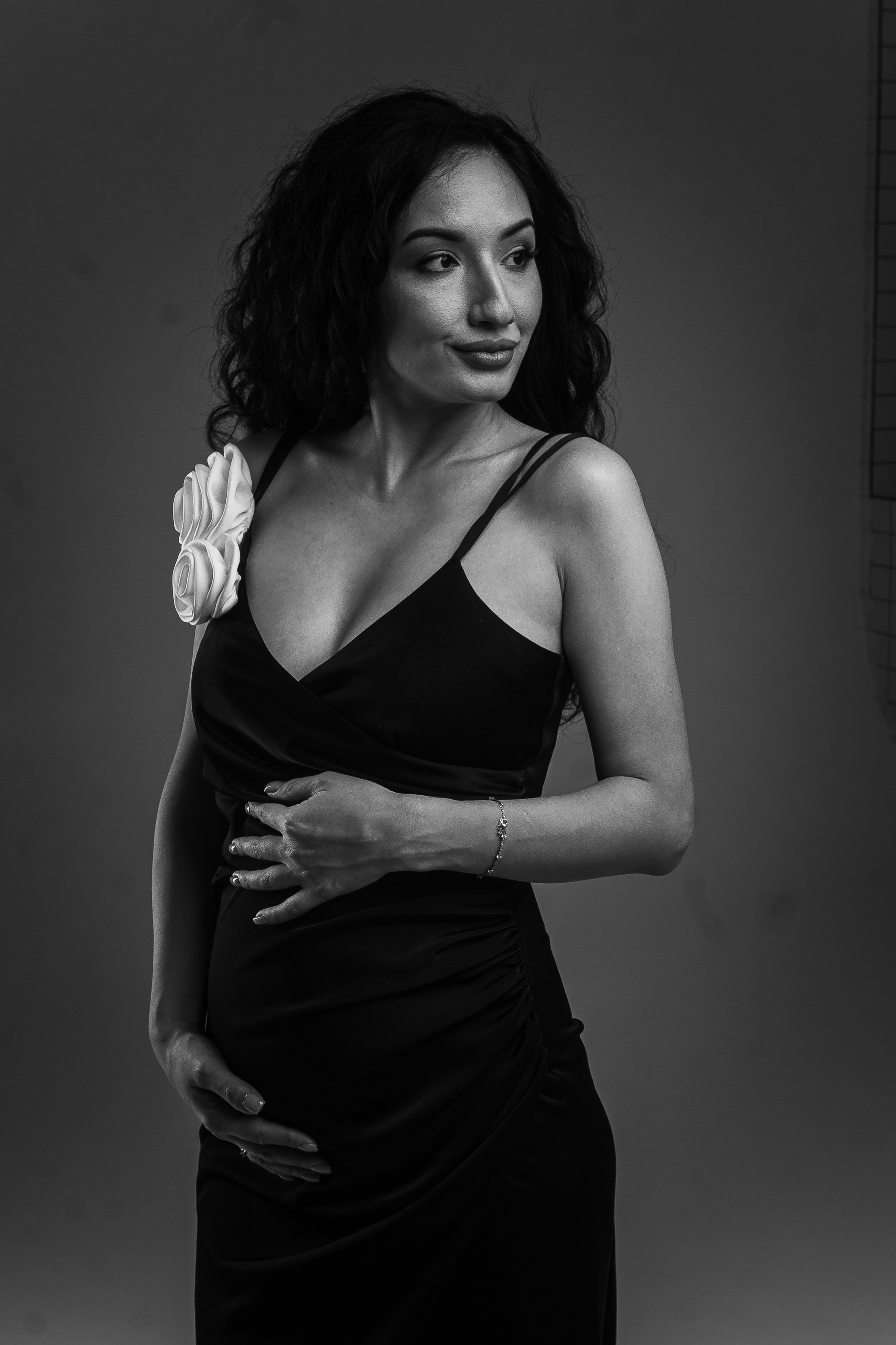 Беременность в ЧБ. Ваш свадебный и семейный фотограф