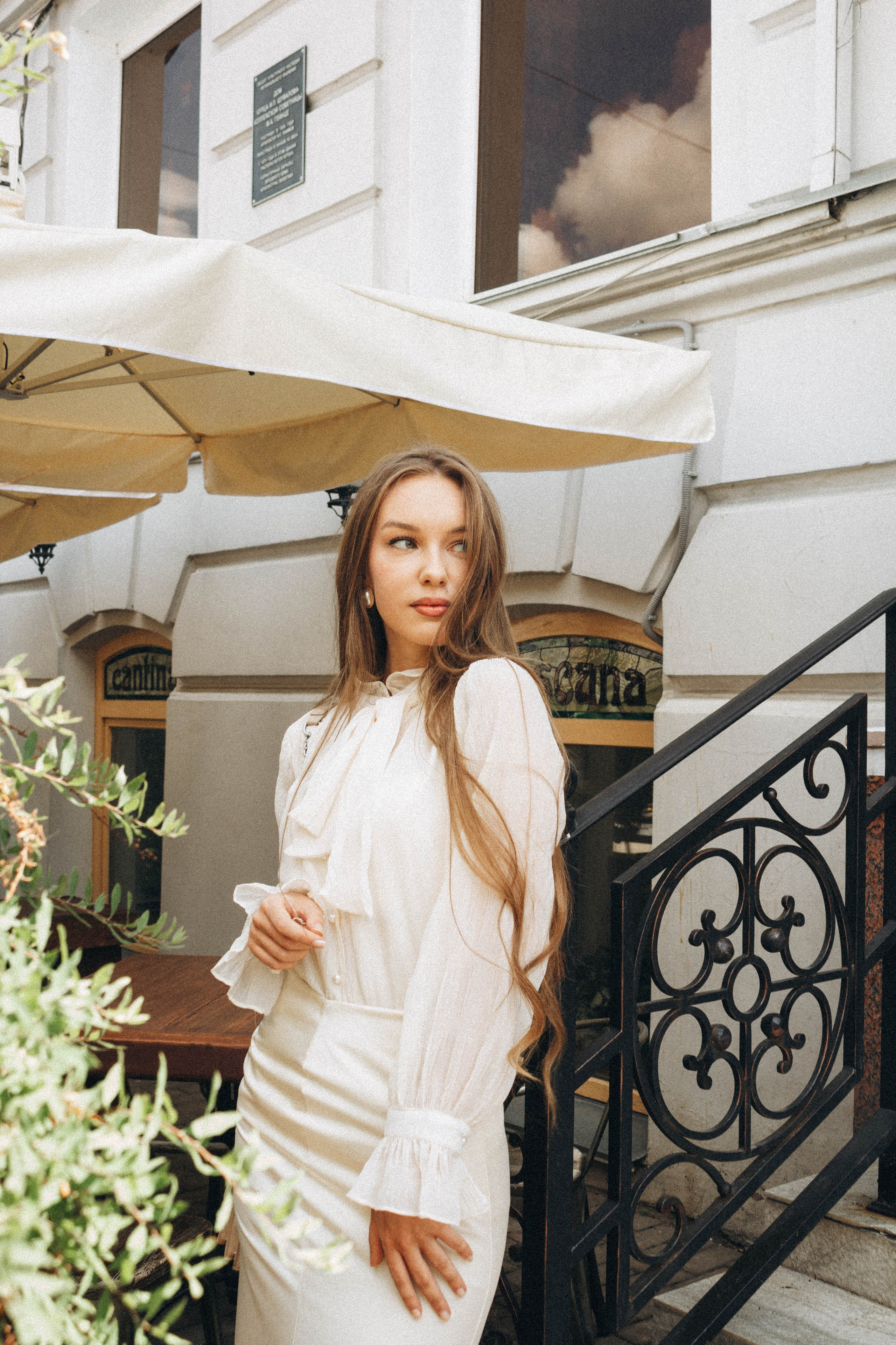 Sofiya. Я — Алёна и я фотографирую красиво (е)