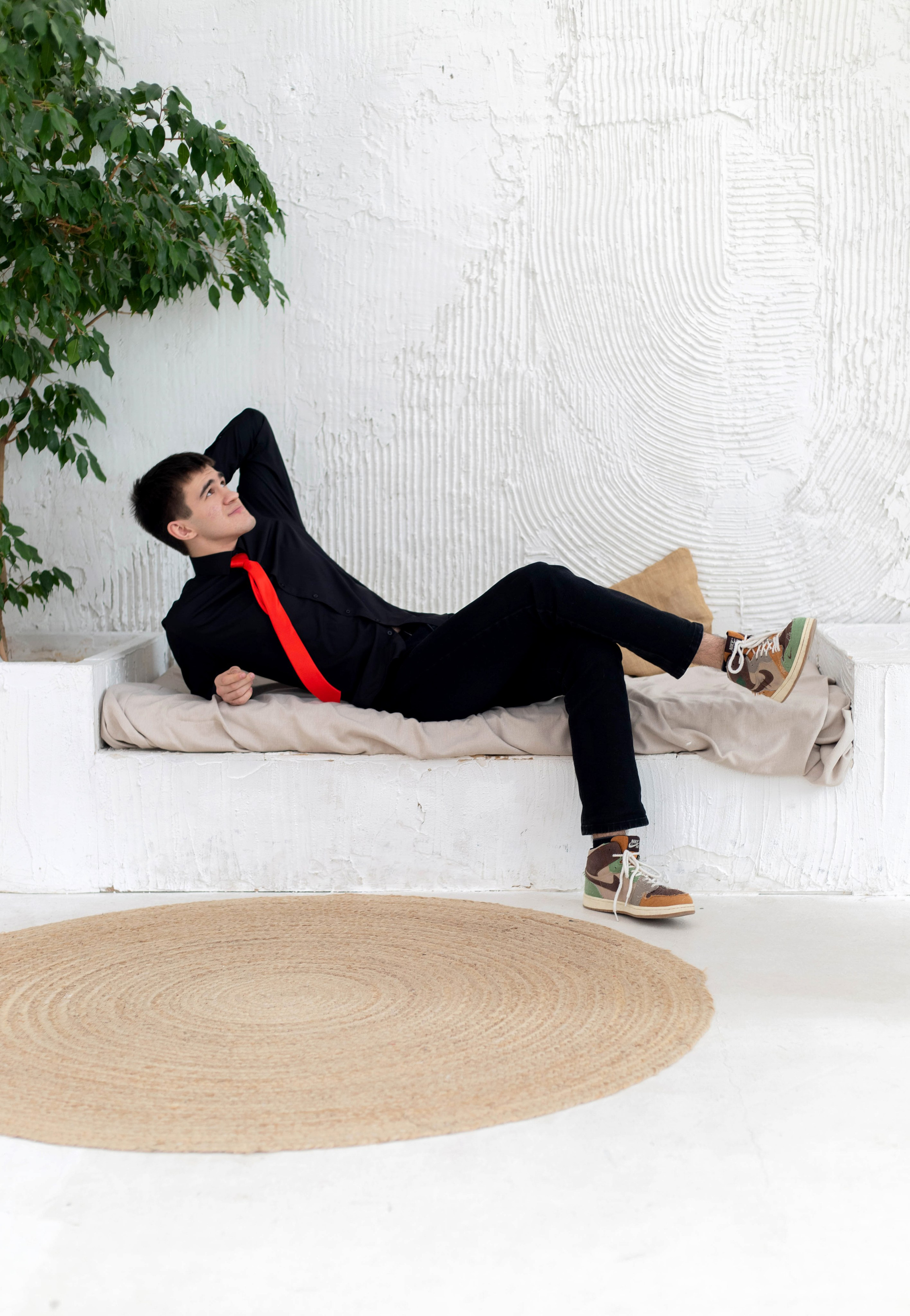 Красный с черным. Выпускные альбомы Воронеж от Веры Соколовой