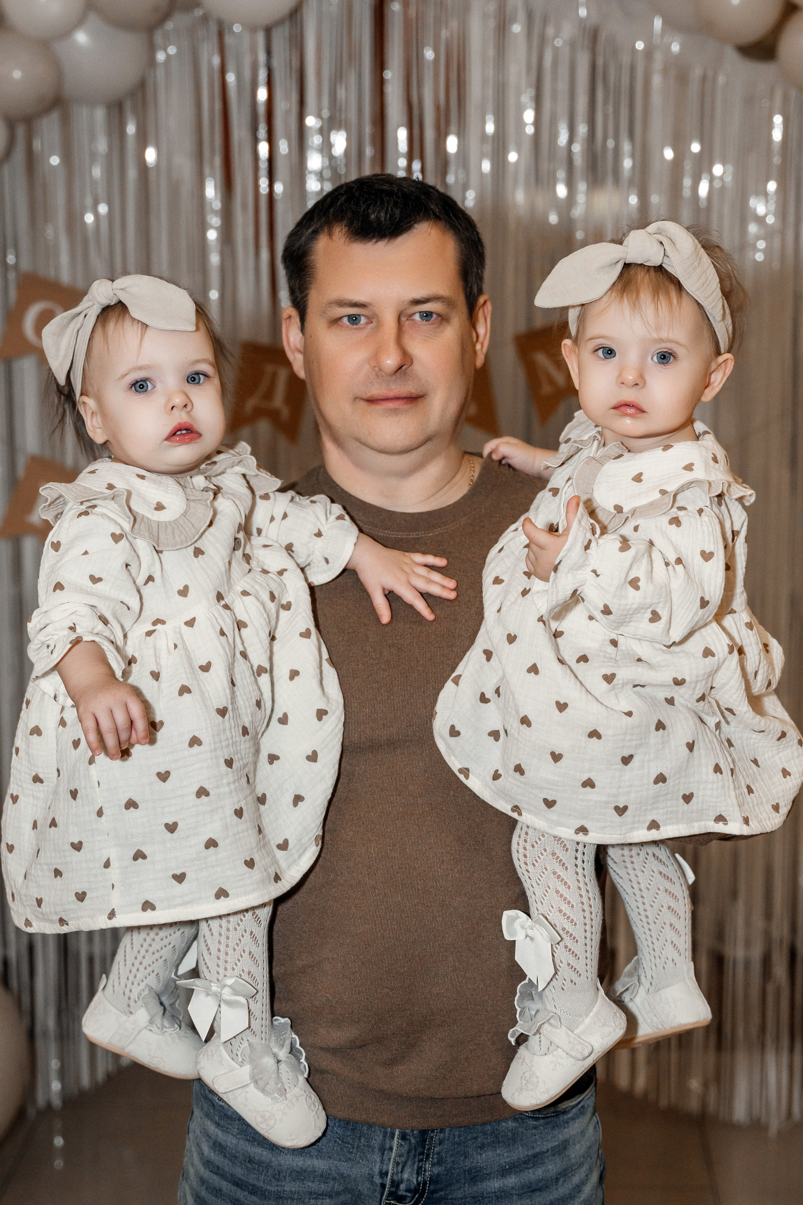 Александра и Виктория 1 годик. Семейный фотограф в Белгороде Амелина Алина