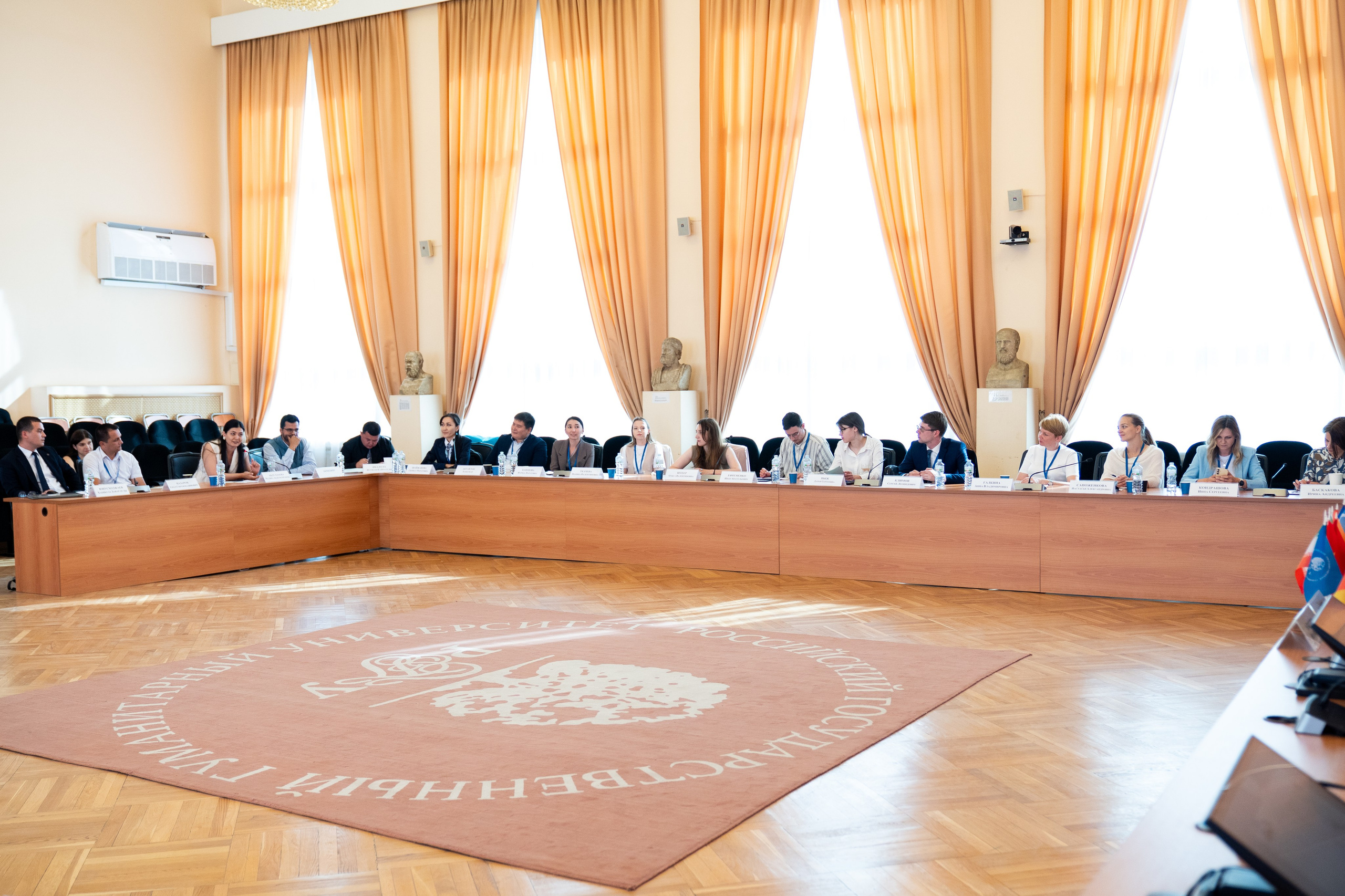 «Летний институт», посвящённый историческим процессам на евразийском пространстве. Репортажный фотограф в Москве Легкая Софья