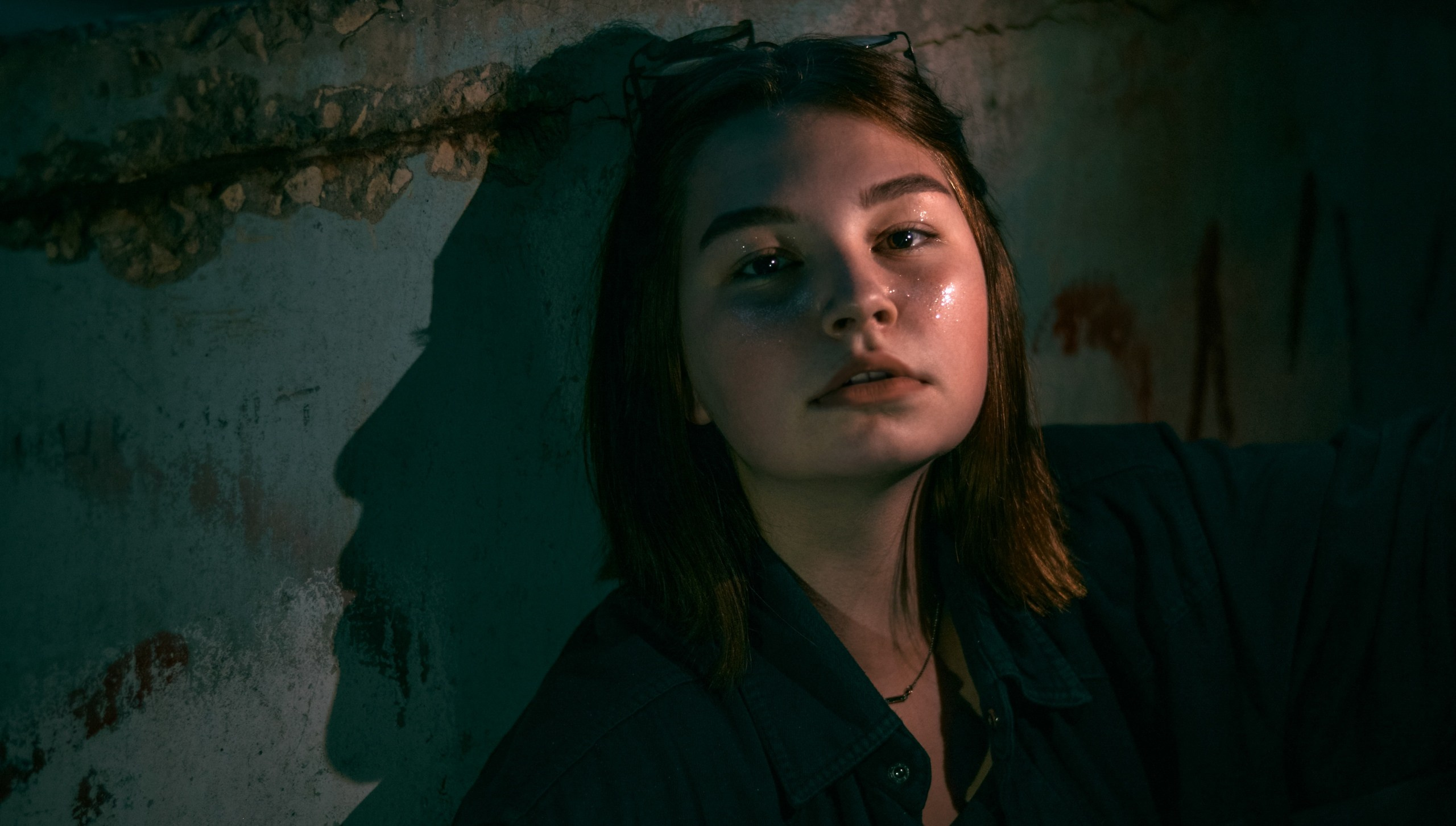 Living in the shadows. Лиза, ваш портретный и репортажный фотограф в Ульяновске!