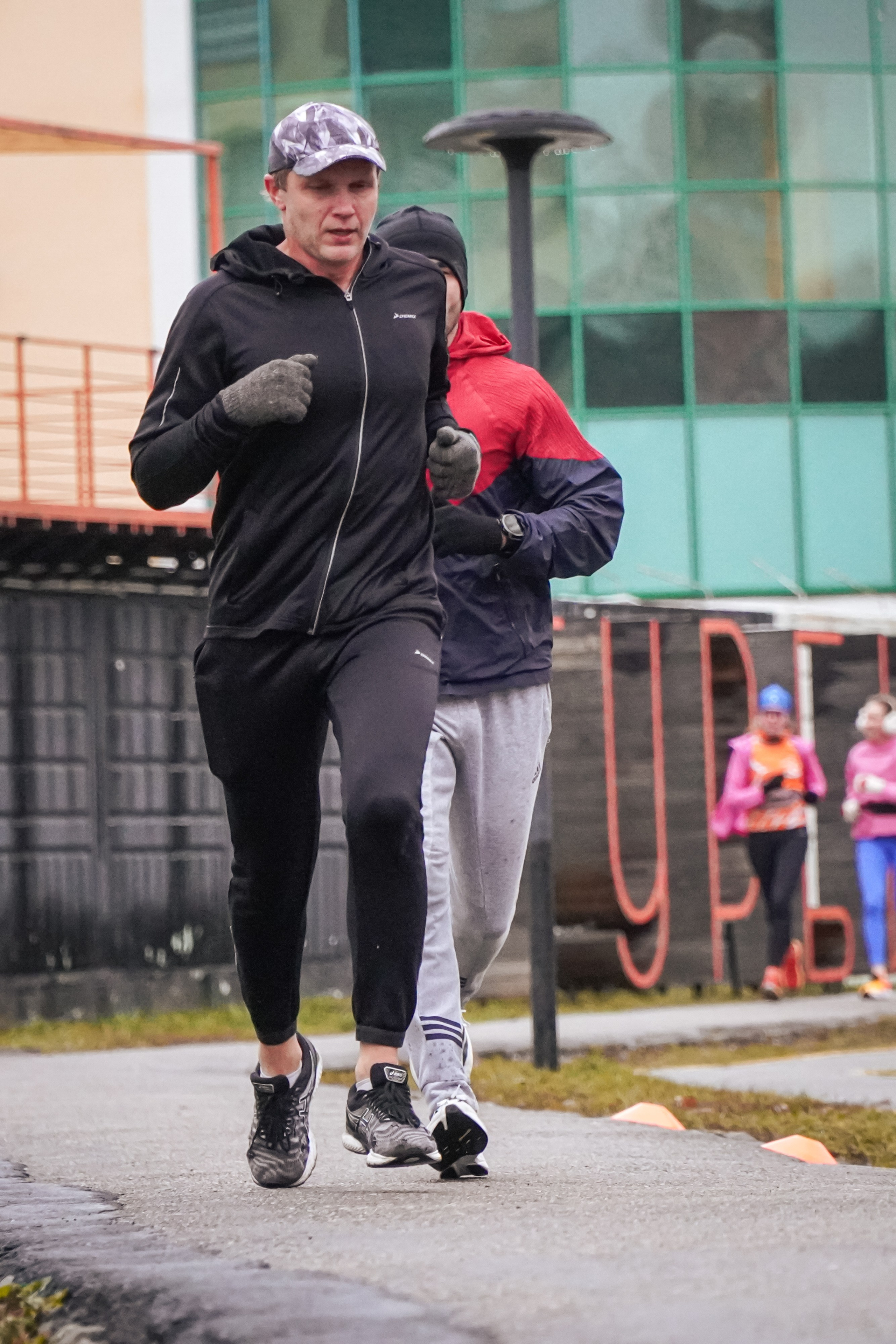5 вёрст Реутов 16.11.2024. Роман Капилюшов. Бег. Фото. Видео. г. Люберцы