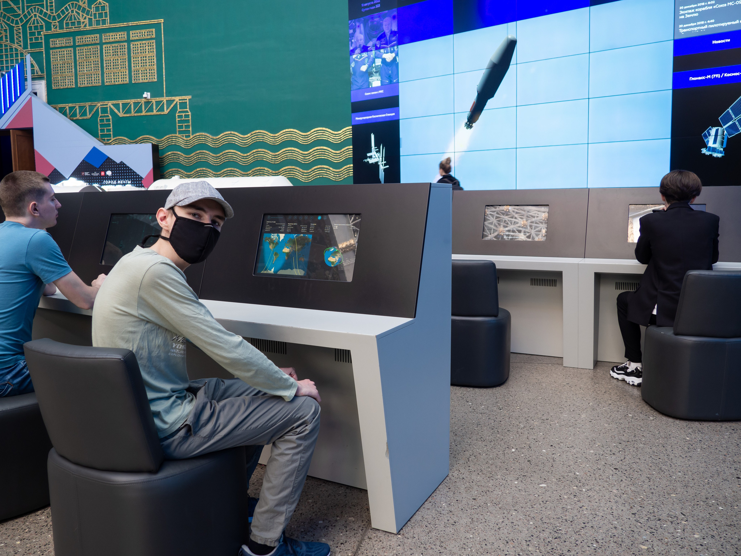 20220811 ВДНХ. Дмитрий Ремизов. Фотография, как хобби