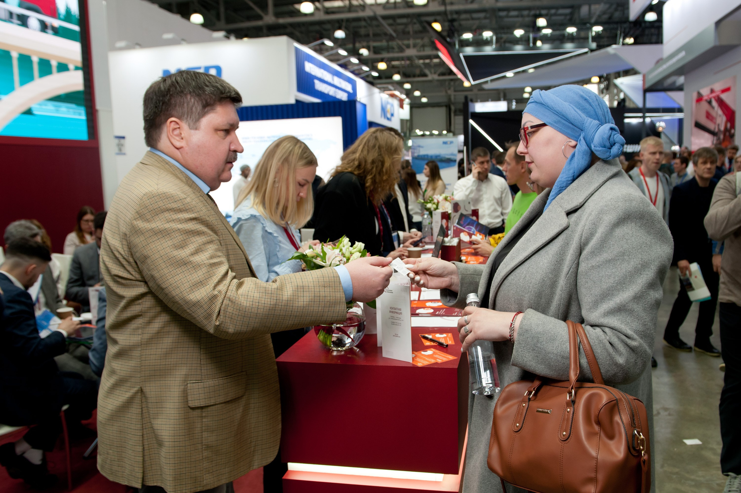 Работа выставочного стенда ПГК. Репортажный фотограф и видеограф Слава Думчев. Тимбилдинги, отчетники, корпоративы