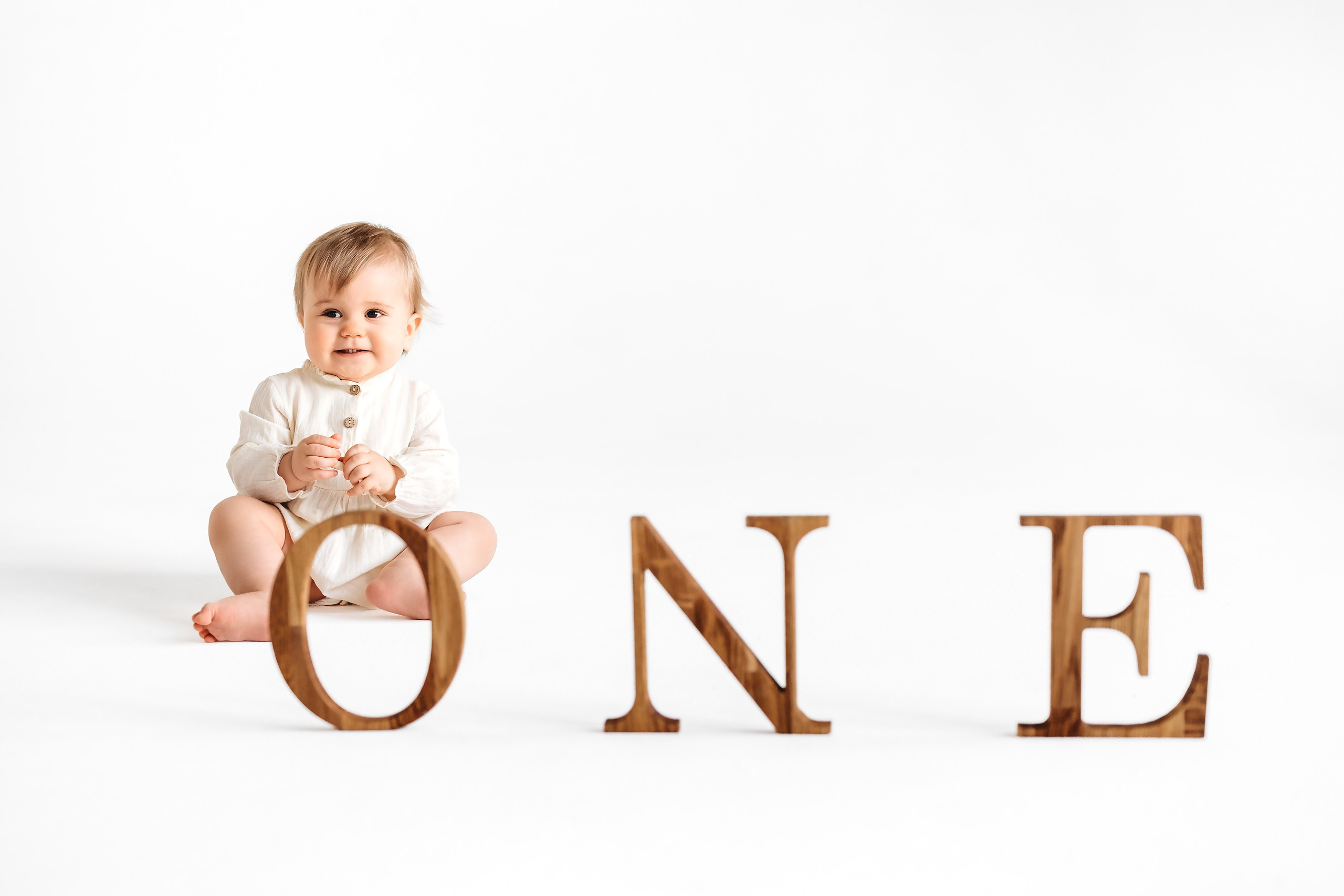 Ляйсан. Детский фотограф. Белый минимализм. Москва. Татьяна Тремасова