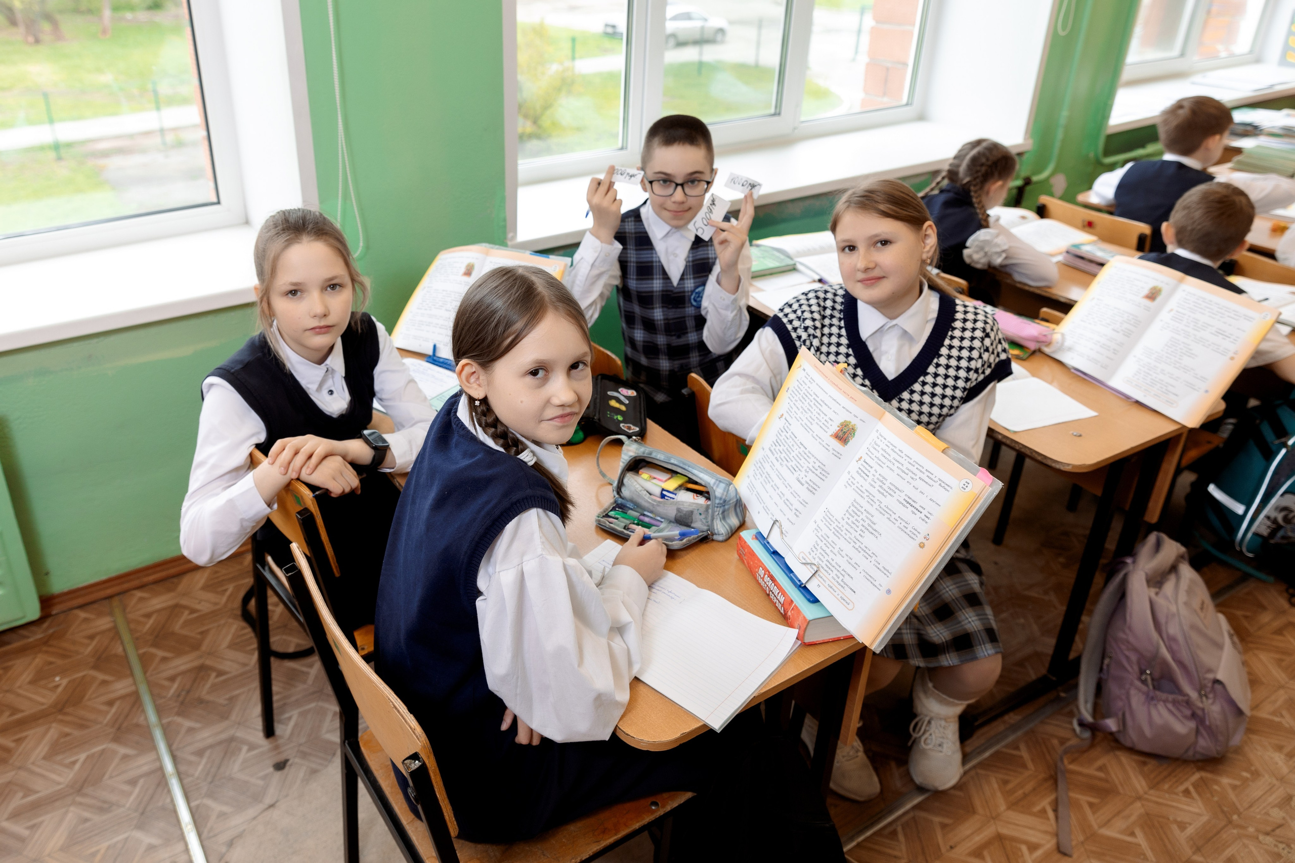 Школа 54 4А кл (2023-24) 2 часовая фотосессия в школе. Свадебный и Семейный фотограф г. Ижевск Гульназ Солдатова. Гульназ фото