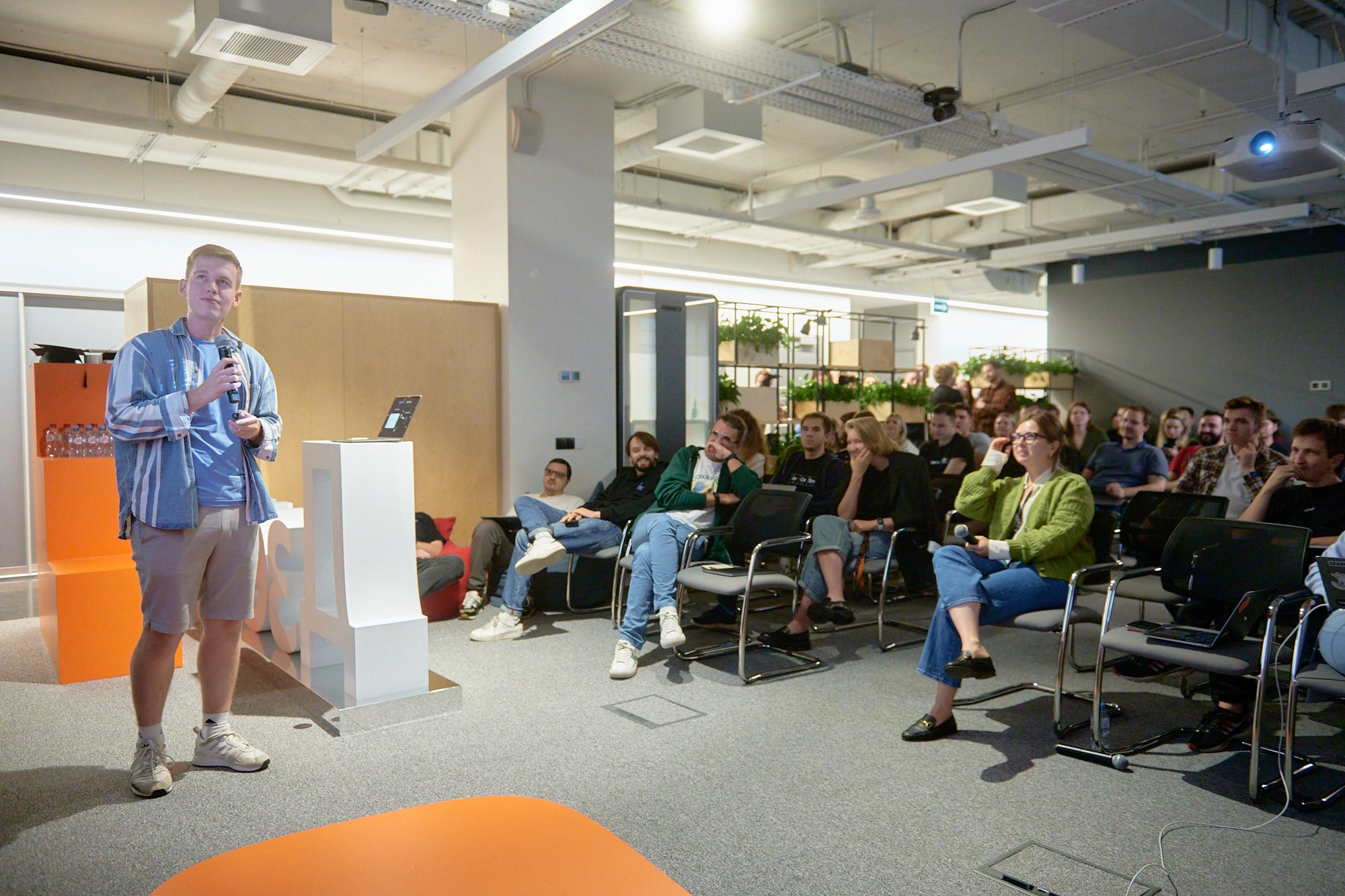 День программиста в Дзене. Репортажный фотограф в Москве Вадим Францев