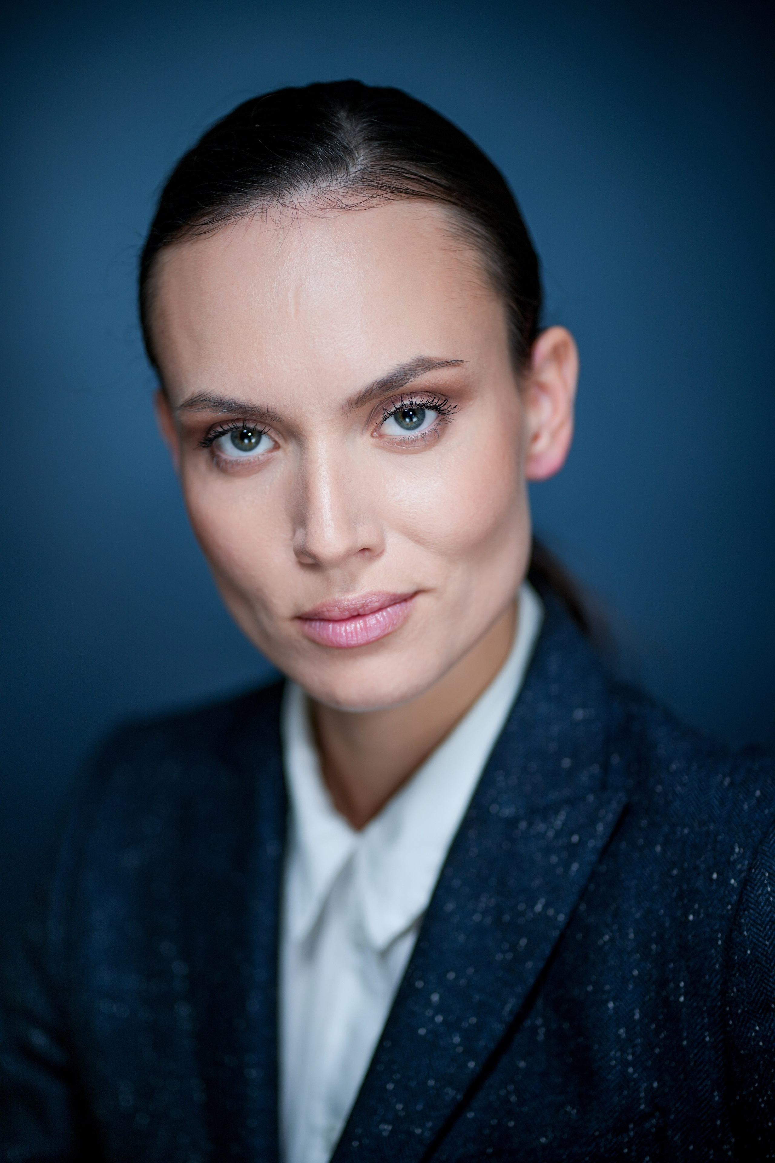 Актриса Саша Сапегина. Портретная съемка в Москве, студийный фотограф Игорь Фомин