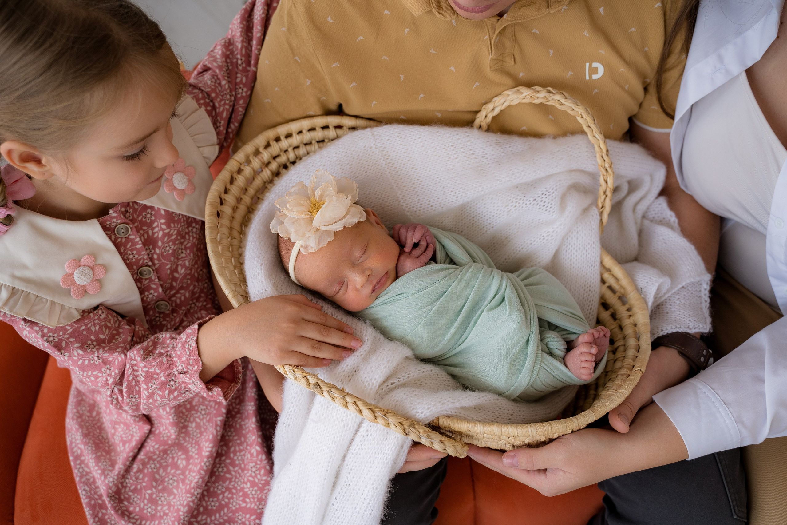 Ньюборн стандарт. Фотостудия Малина в городе Улан-Удэ. Фотограф Ирина Жарникова