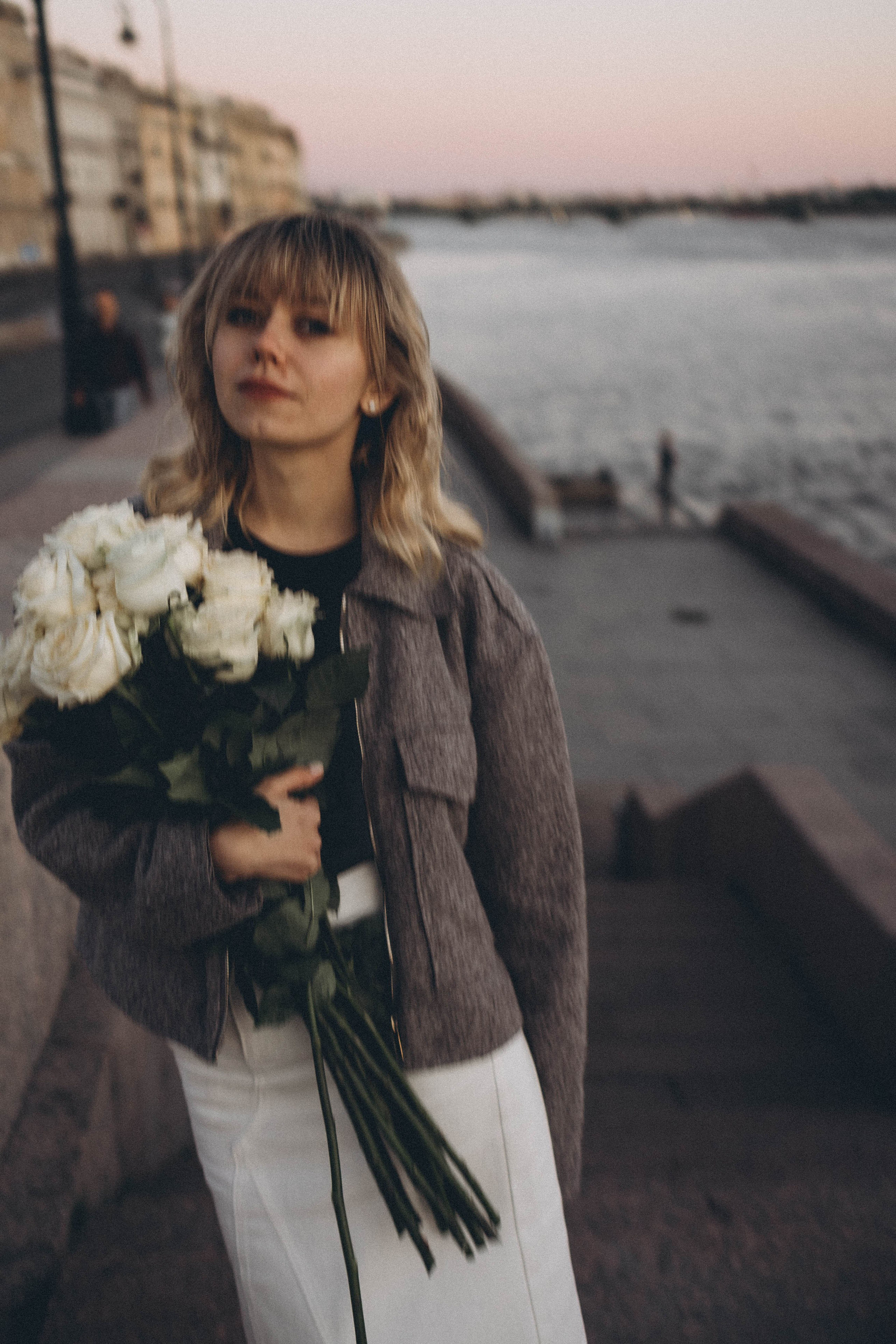 ПРОГУЛКА ПО ГОРОДУ В БЕЛЫЕ НОЧИ (другой вариант). Профессиональный фотограф, Санкт-Петербург — Виктория Богомолова