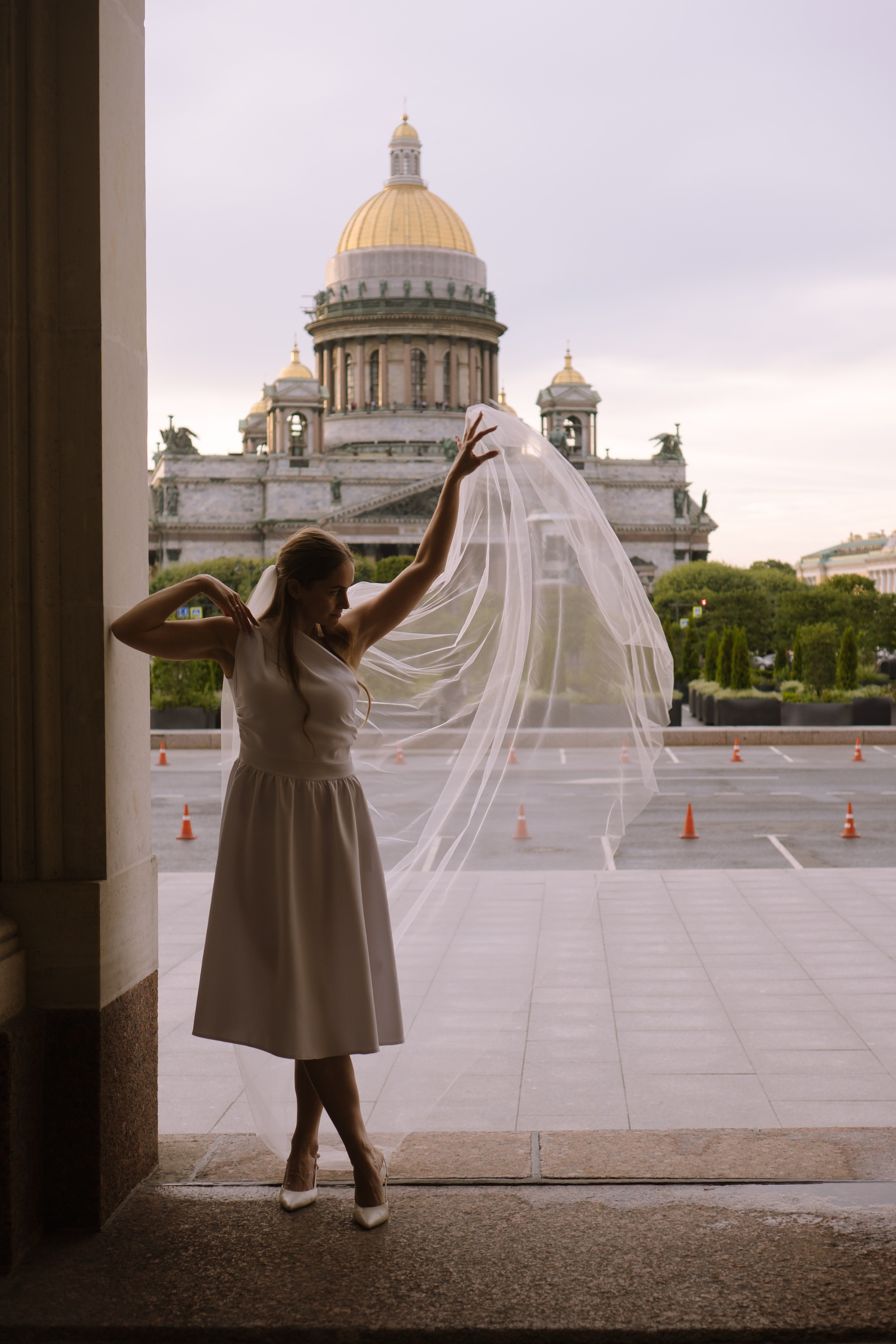 СВАДЕБНАЯ СЬЕМКА С ИСАКИЕВСКИМ СОБОРОМ, АСТОРИЯ И ЗАКОНОДАТЕЛЬНОЕ СОБРАНИЕ. Профессиональный фотограф, Санкт-Петербург — Виктория Богомолова