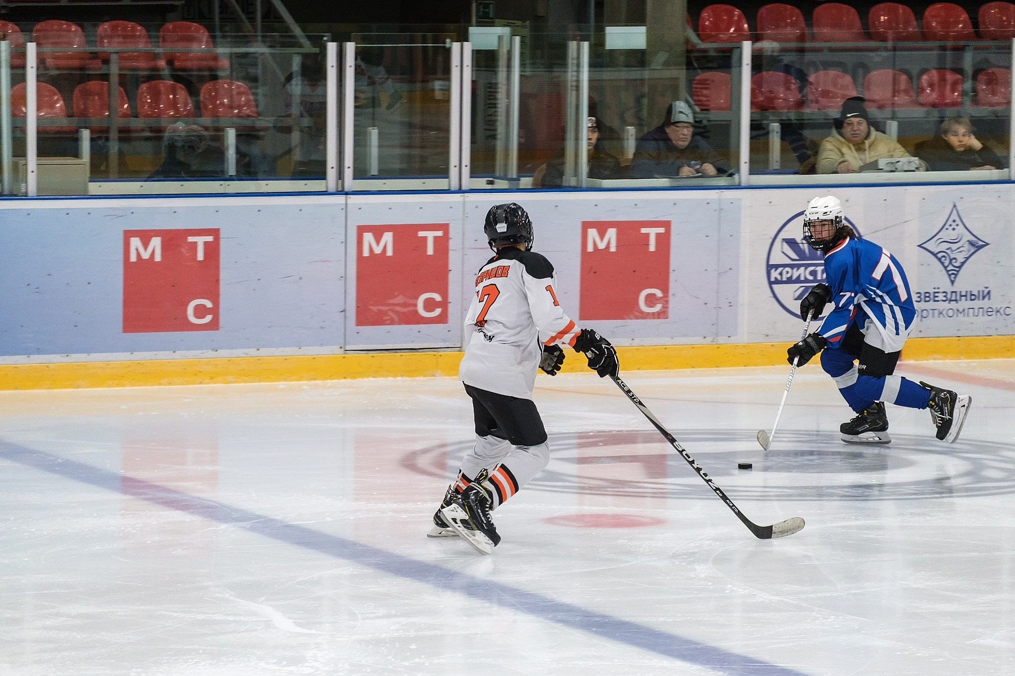 Хоккейный матч Вымпел-2011 (Междуреченск) vs Ермак (Ангарск) — фотограф в Междуреченске Никита Максимов