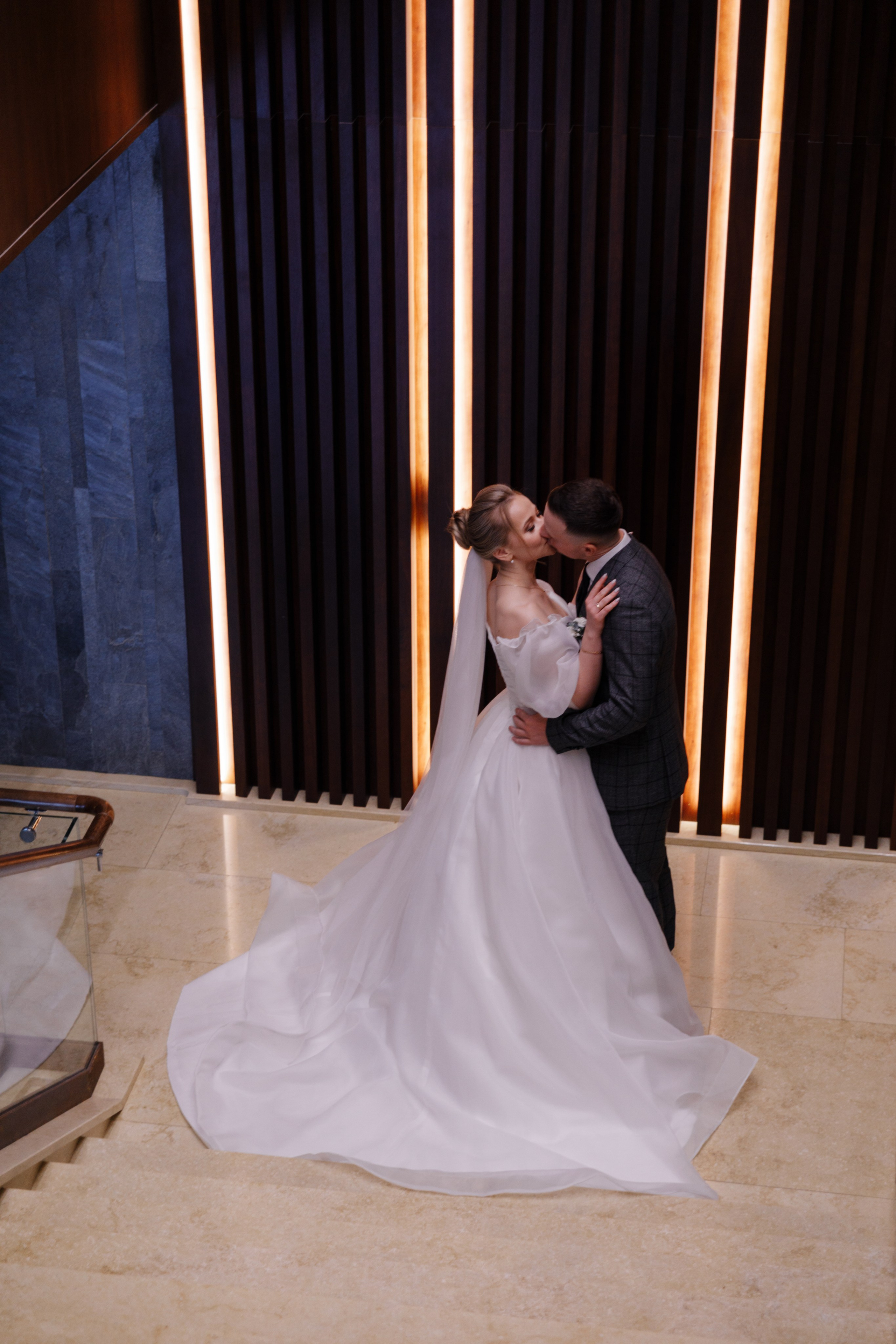 Апрельская история. Главная