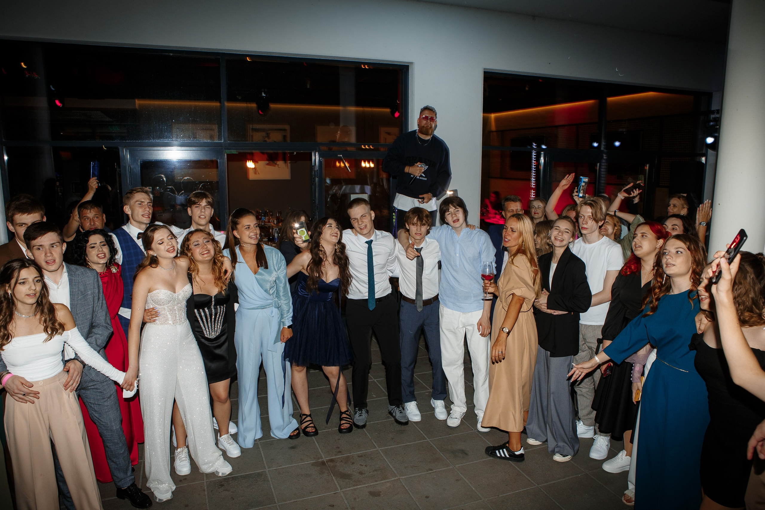 Выпускной Гимназия 12 2024 OpenHouse. Свадебный и портретный Фотограф в Липецке Дмитрий Котюков