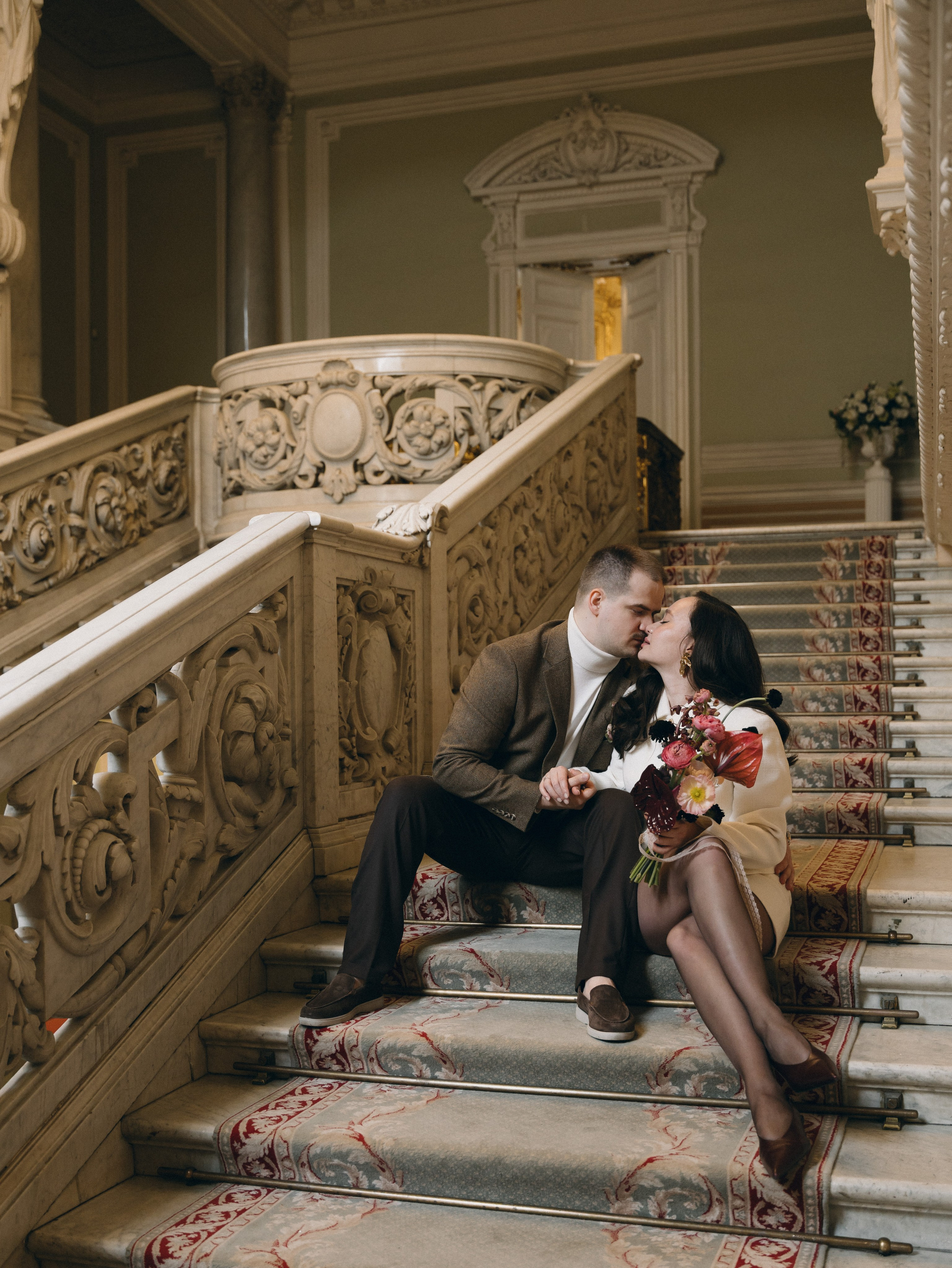 Петербург держал за руку, а любовь — за сердце. Свадебный фотограф Москва Ирина Писарева