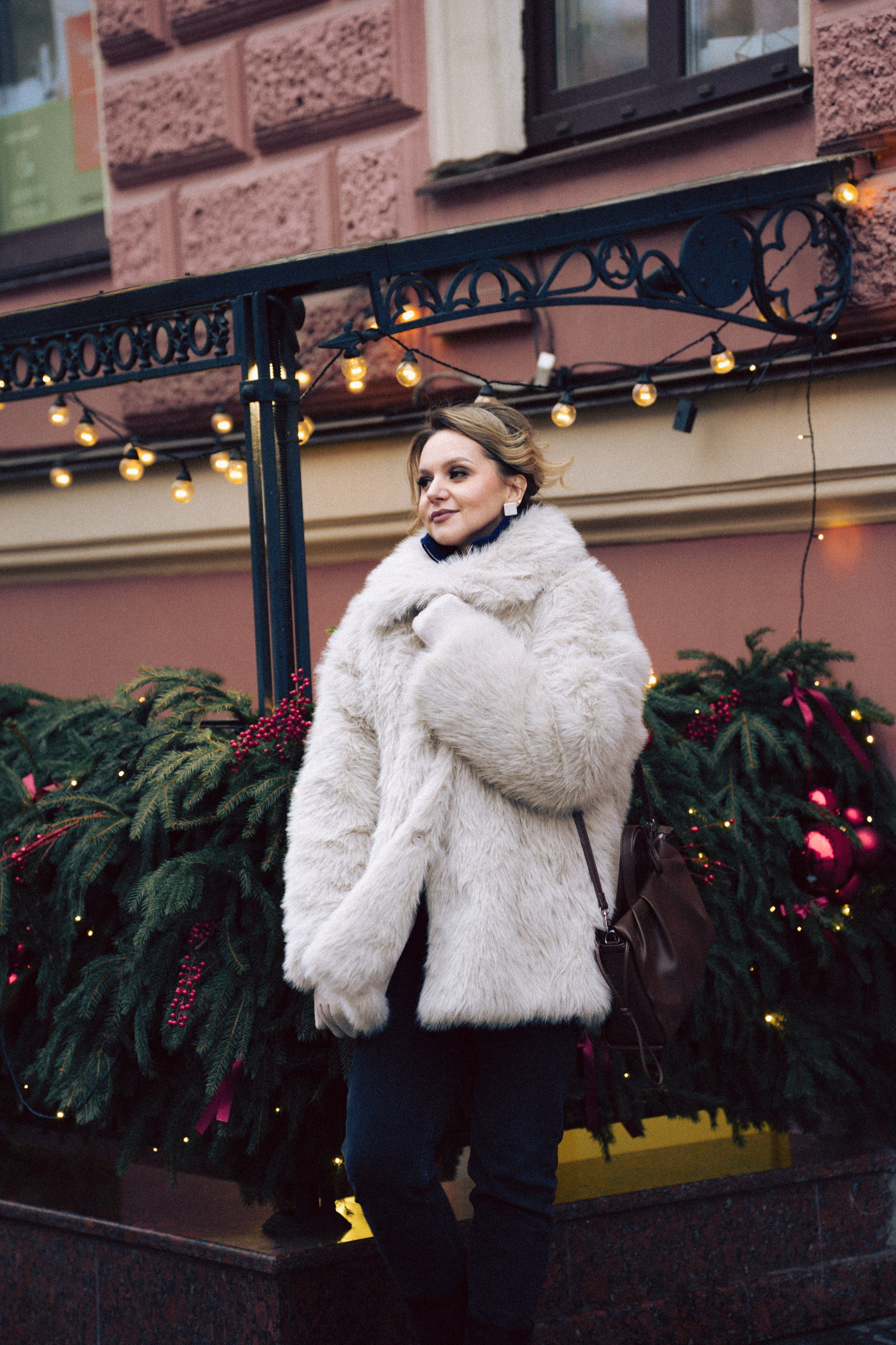 НОВОГОДНЯЯ ФОТОСЕСИИЯ В СТУДИИ ДЛЯ ДЕВУШКИ И ПРОГУЛКА ПО ЧЕРНЫШЕВСКОЙ. Профессиональный фотограф, Санкт-Петербург — Виктория Богомолова