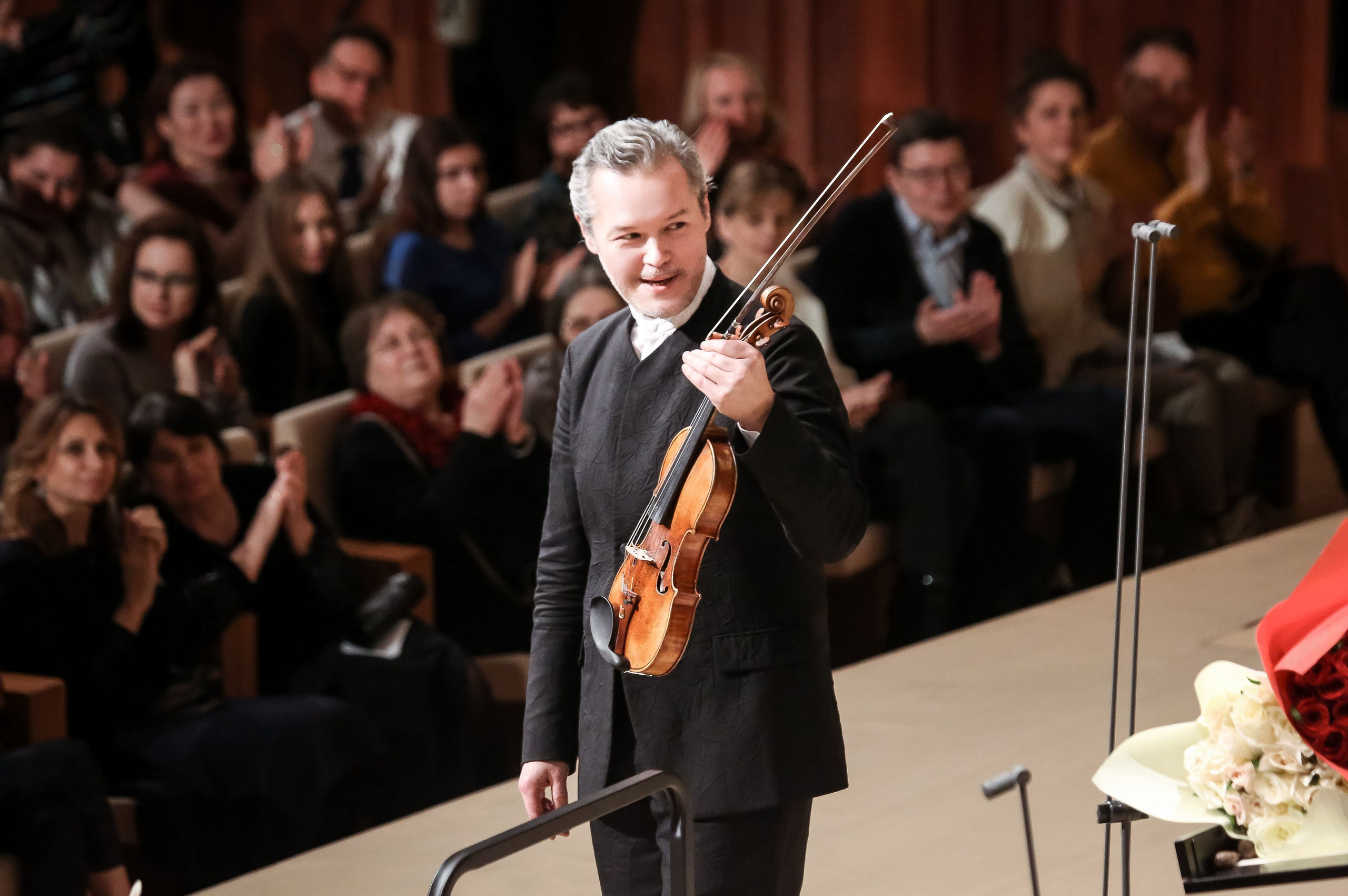 Буря и протест — Владимир Юровский сыграл Гайдна и Шостаковича в новом зале Зарядье. Дарья Письменюк / Darya Leitstern — фотограф, музыкант, журналист, путешественник