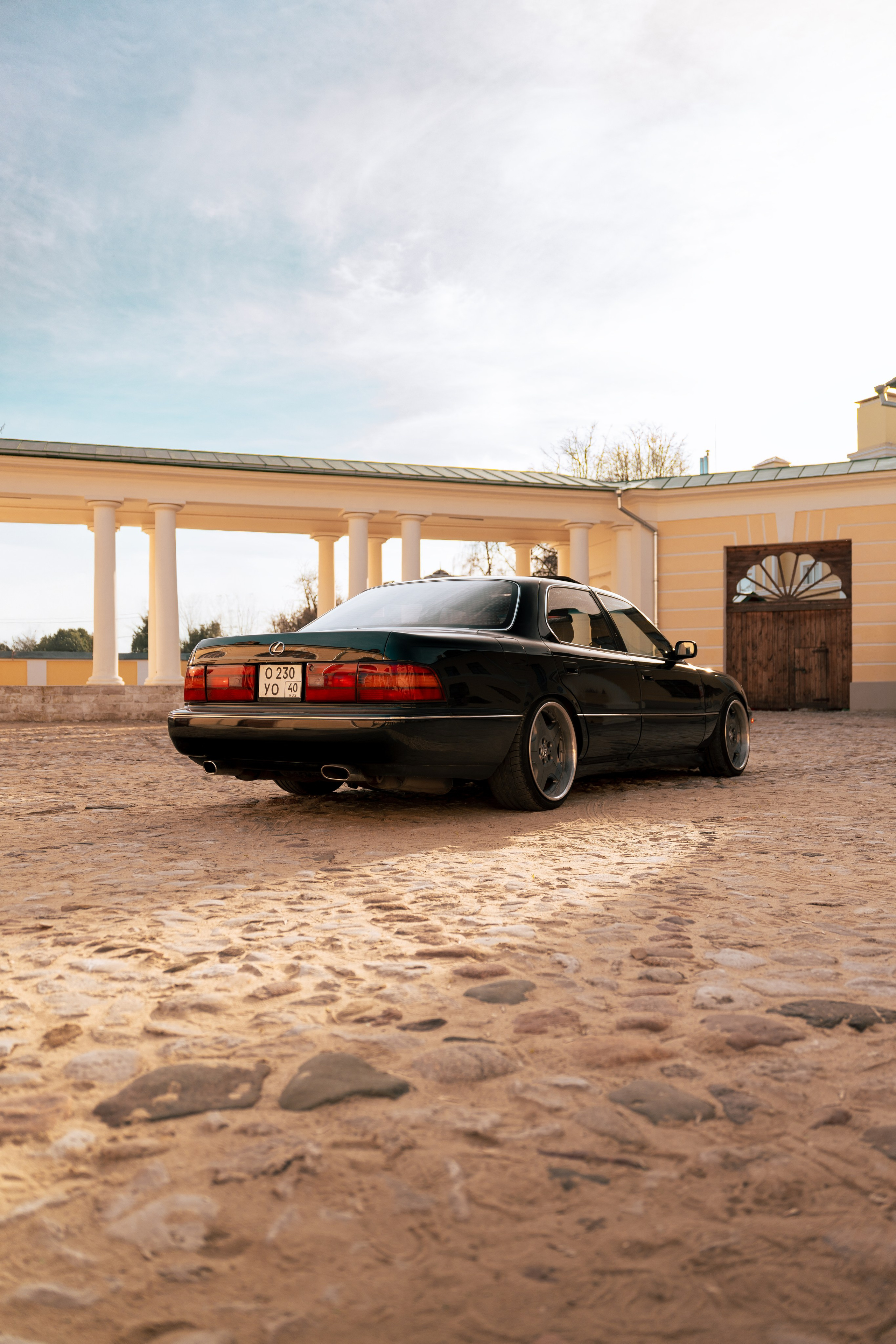 Фотографии Lexus LS400