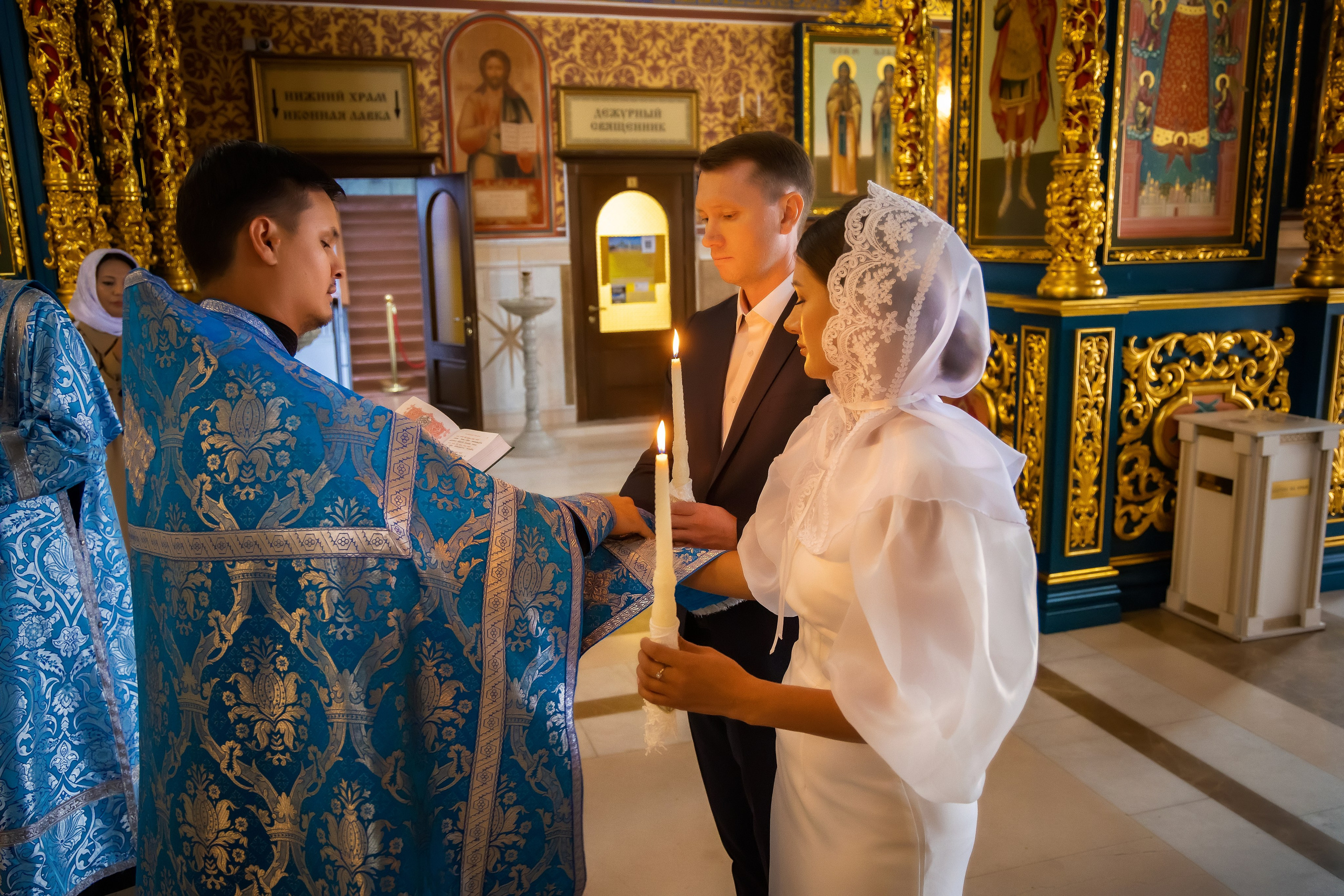 В Храме. Семейный и Свадебный фотограф в Астане Александр Астапов